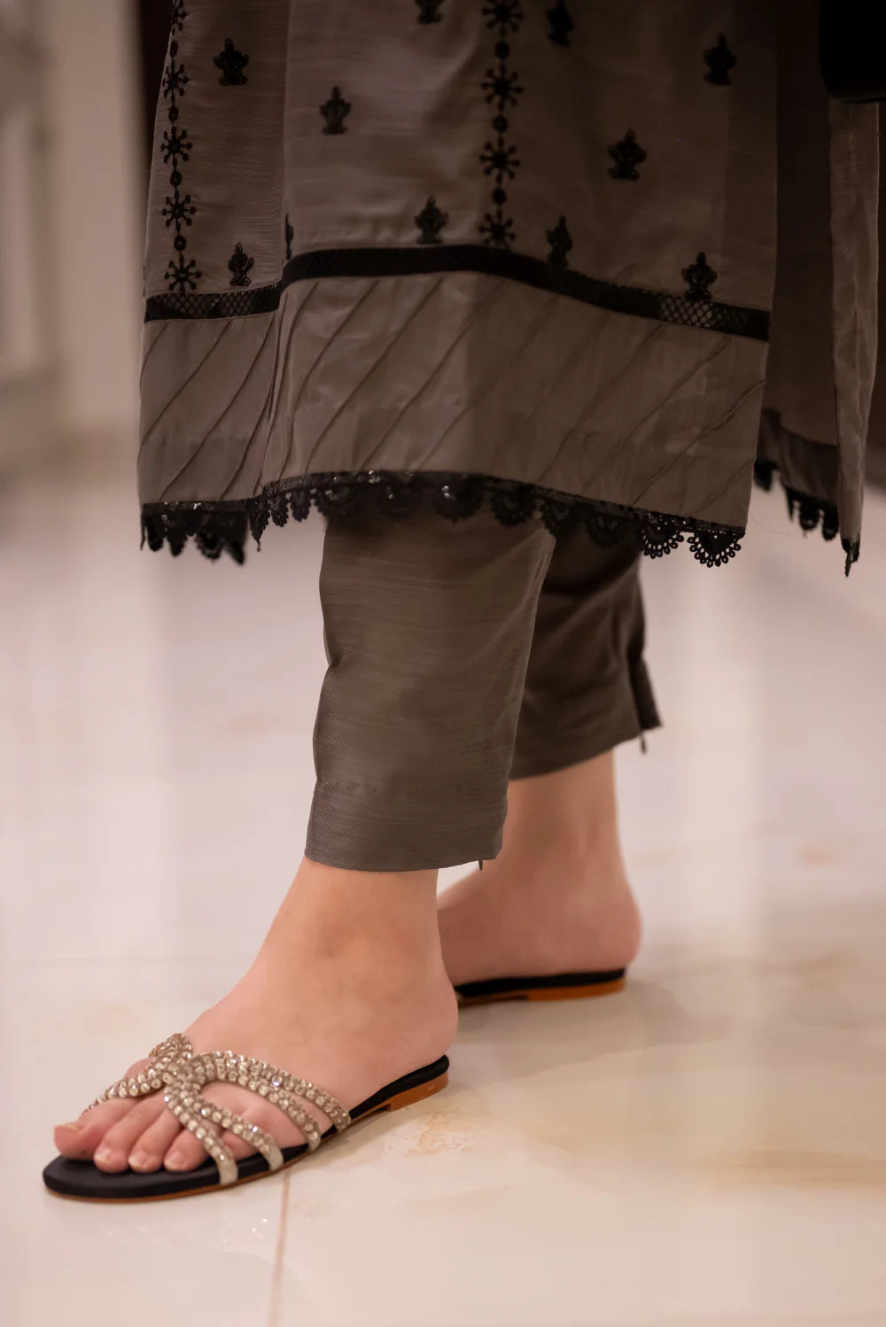 EMBROIDERED RAW SILK D-1005