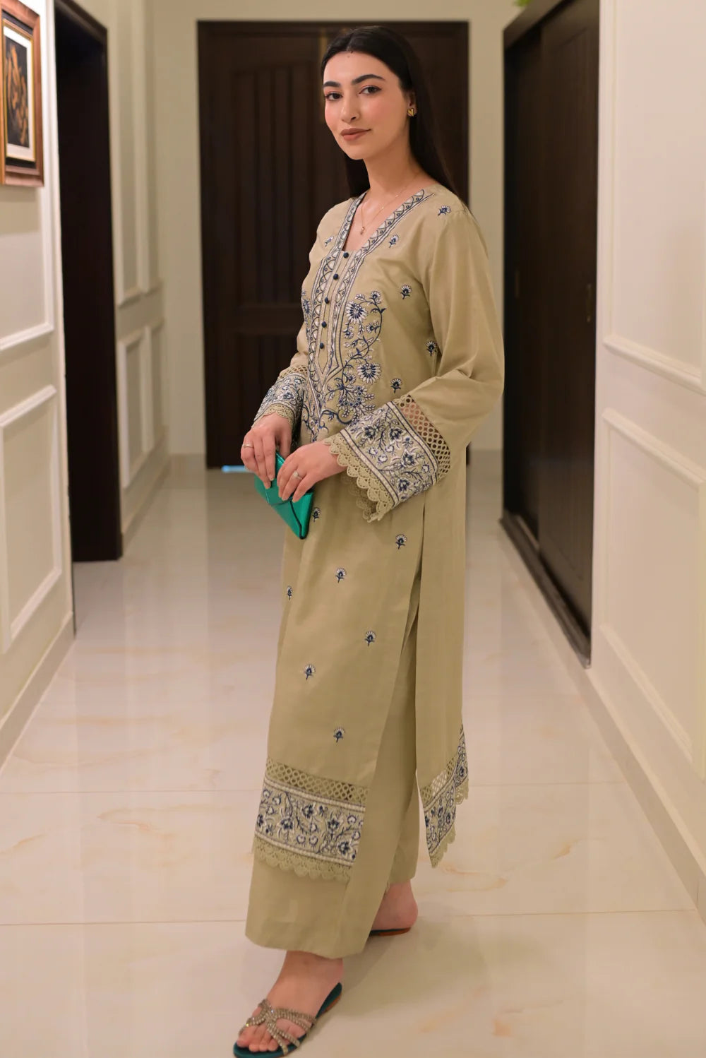 EMBROIDERED RAW SILK D-1003