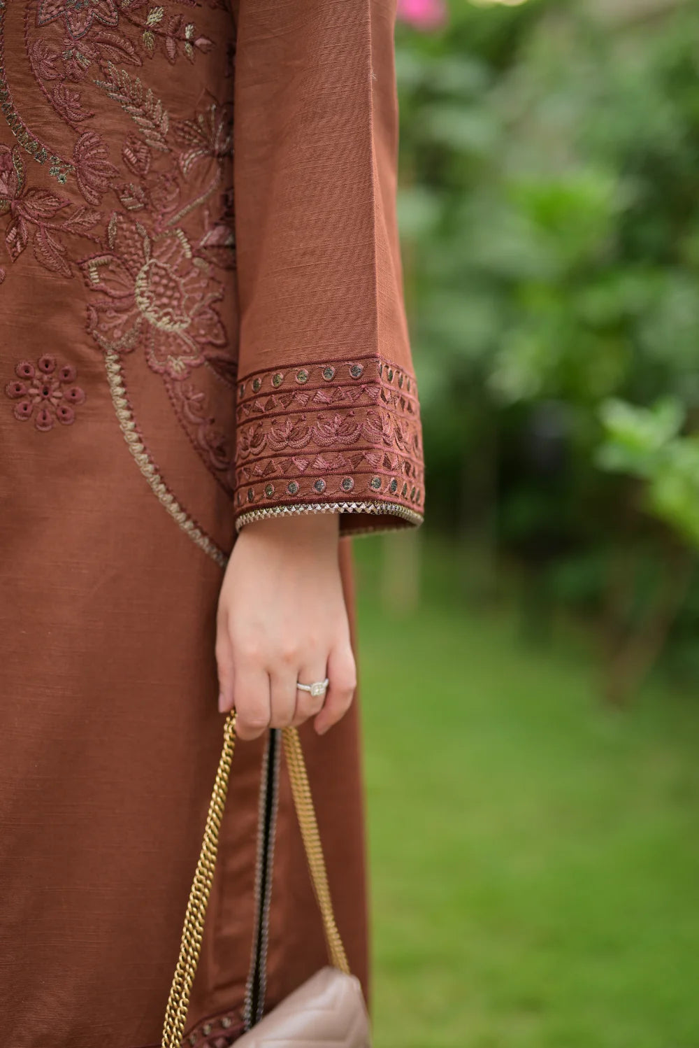 EMBROIDERED SLUB KHADDAR D-1012