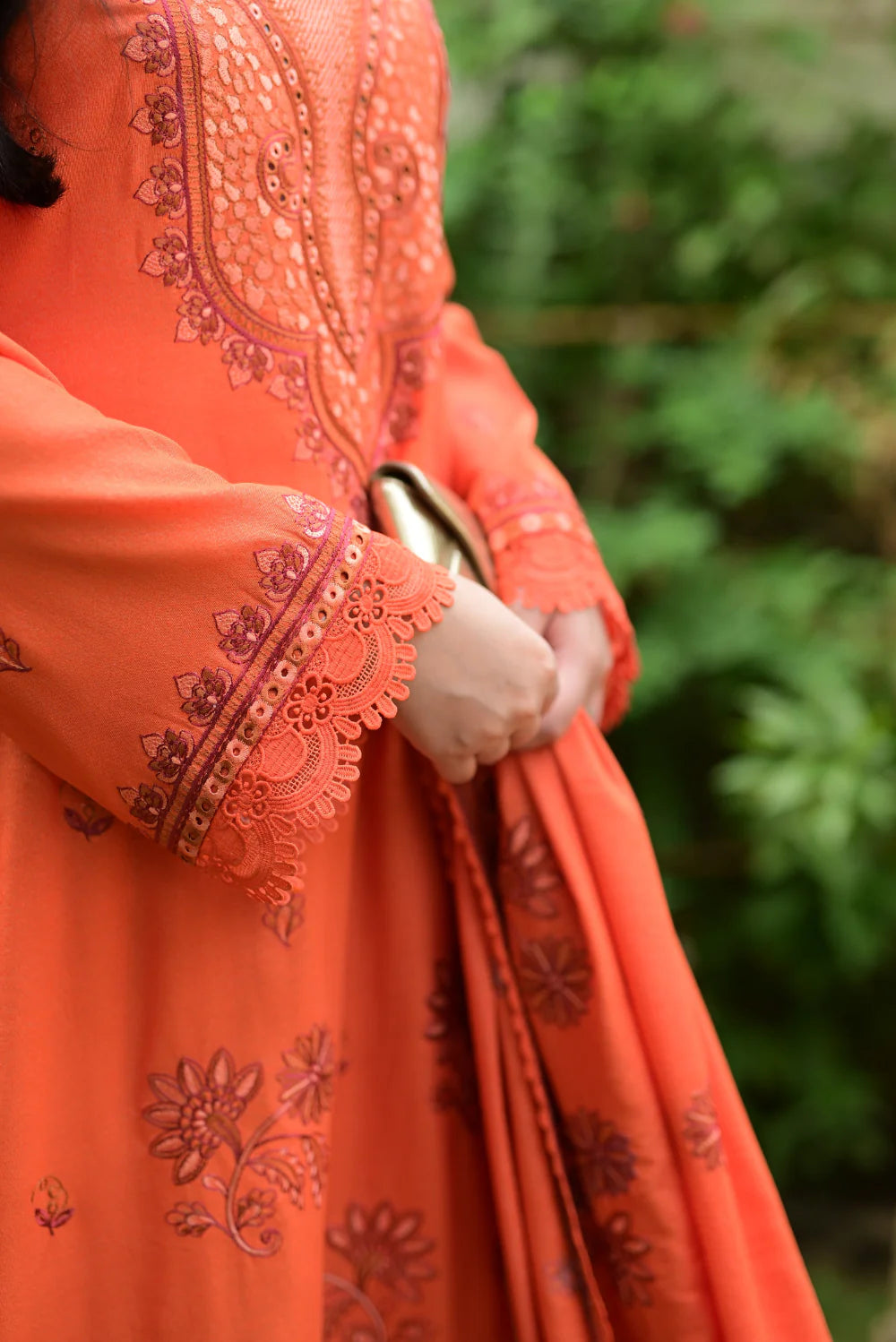 EMBROIDERED KARANDI D-1007