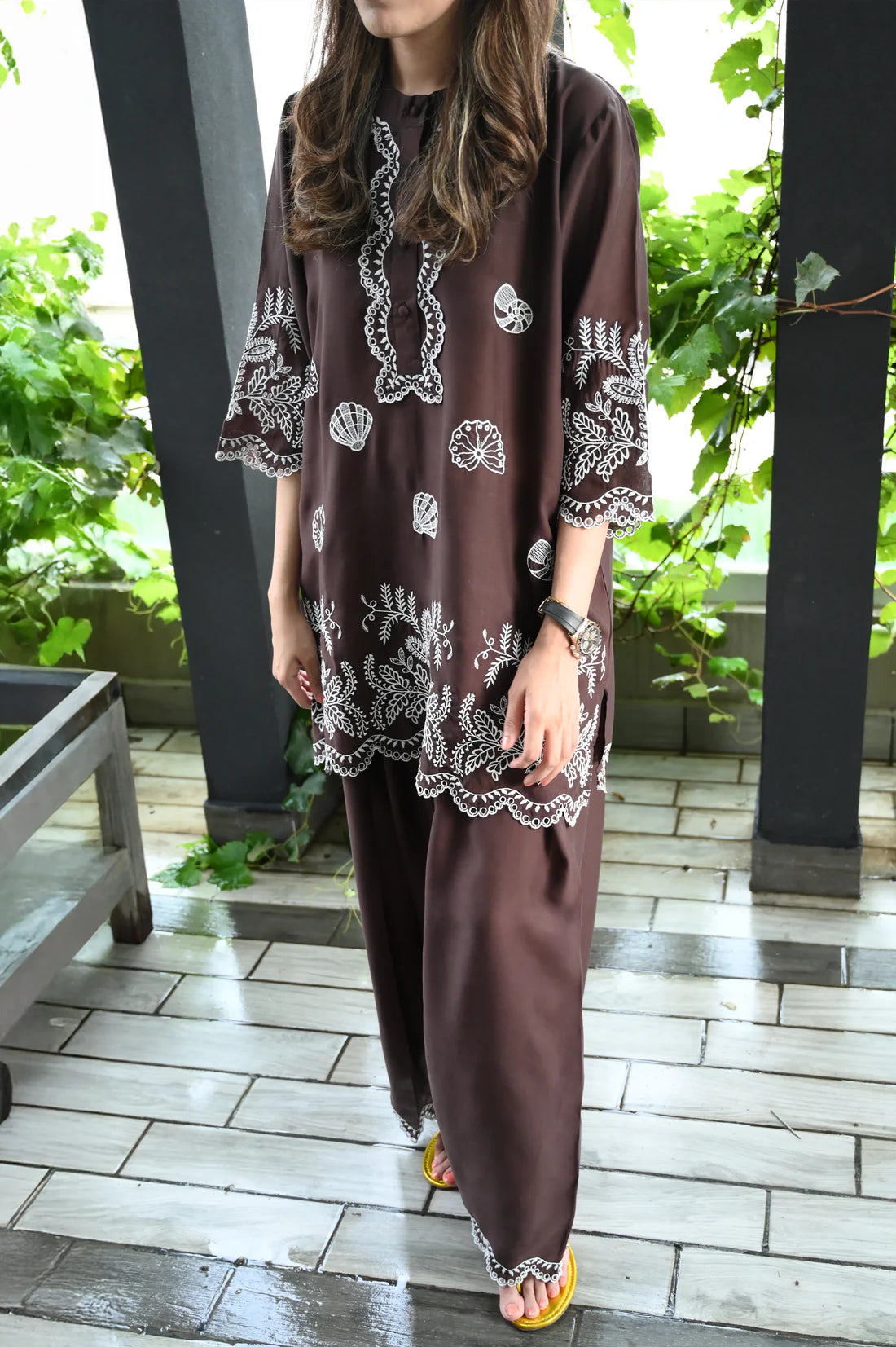 MONCHERI BROWN SET