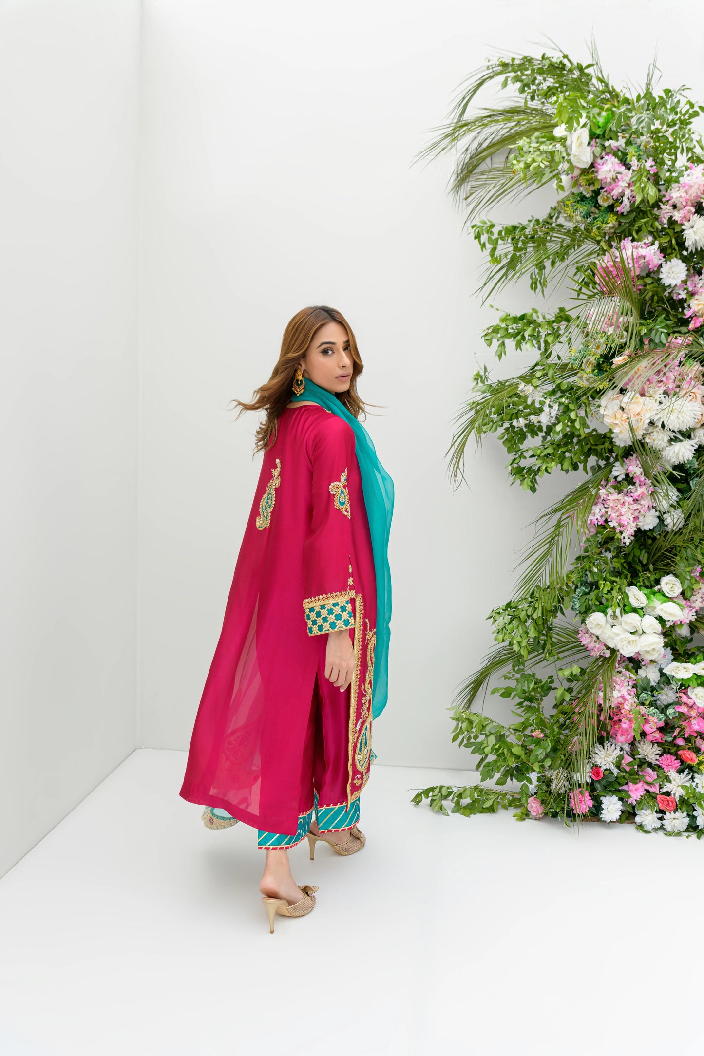 GUL RUKH