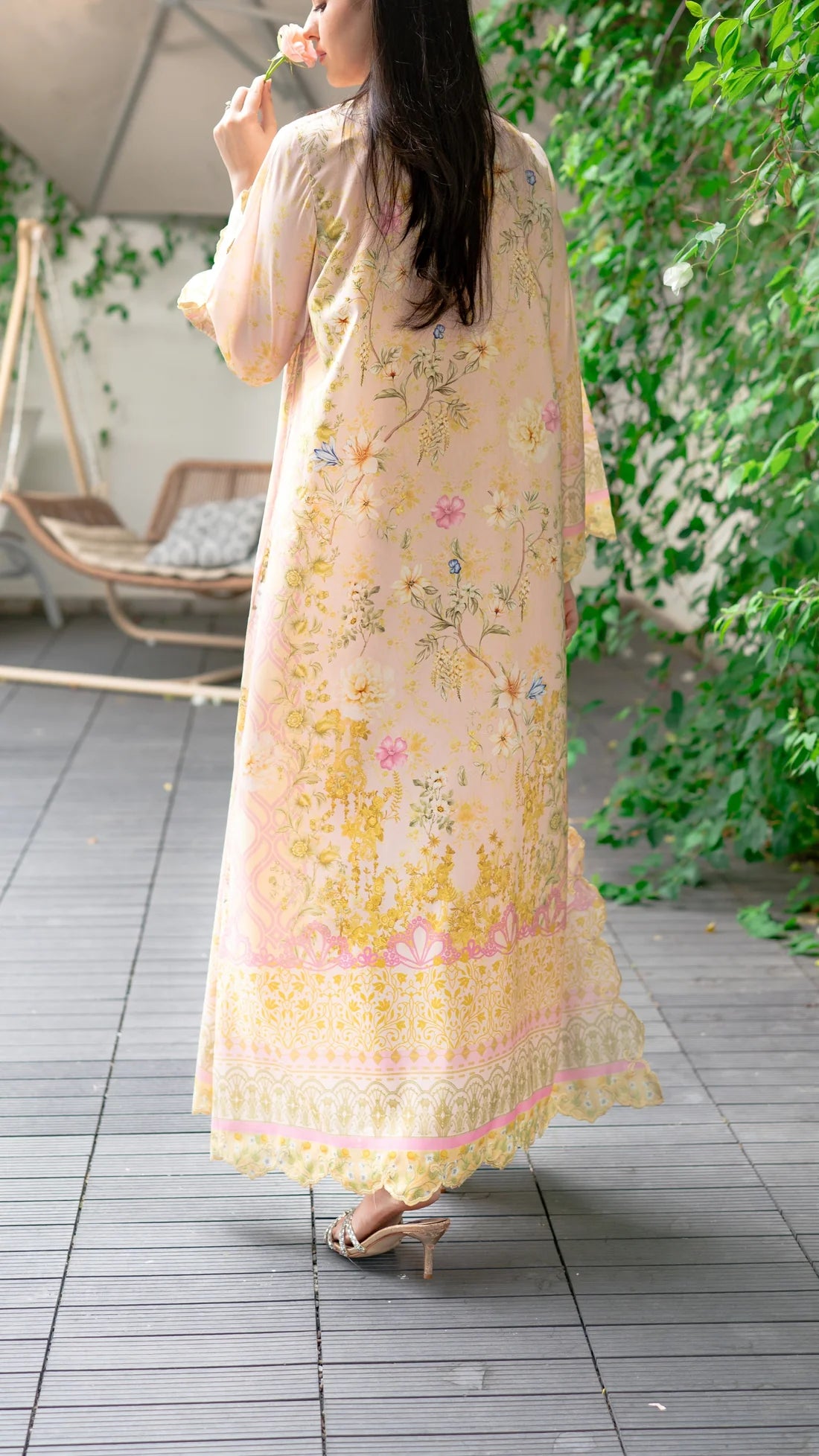 ELAHA KAFTAN AND IZAAR