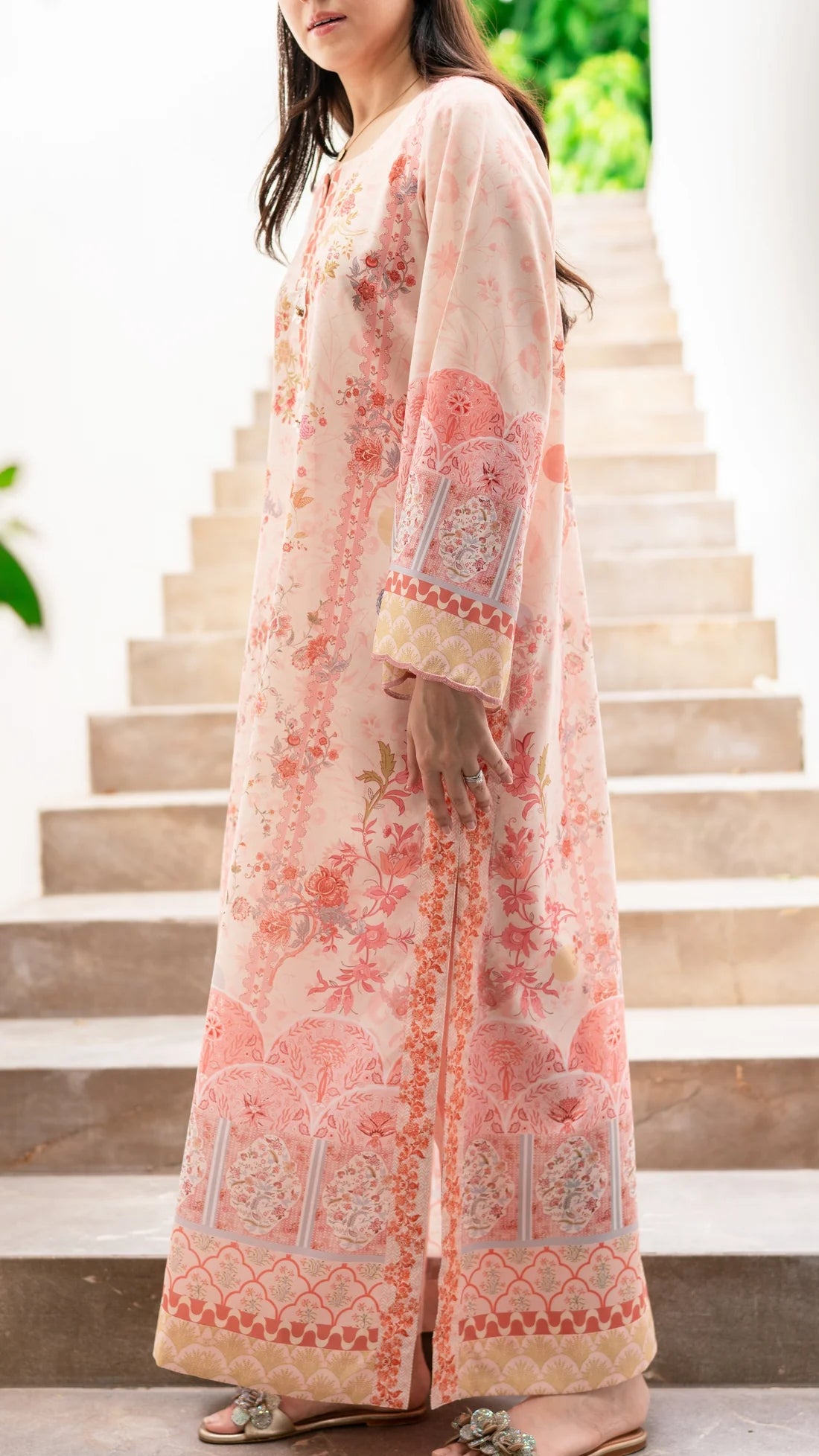 LEYLI KAFTAN AND IZAAR