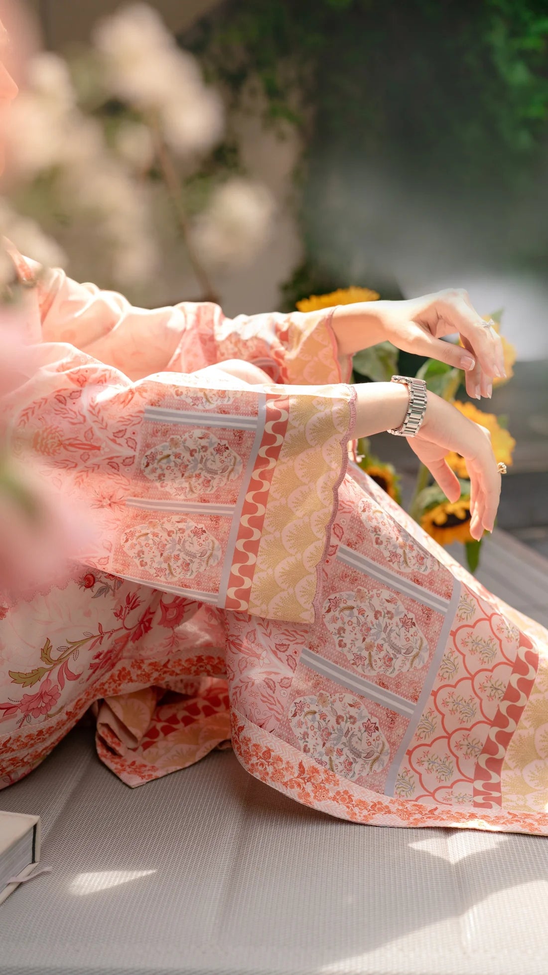 LEYLI KAFTAN AND IZAAR