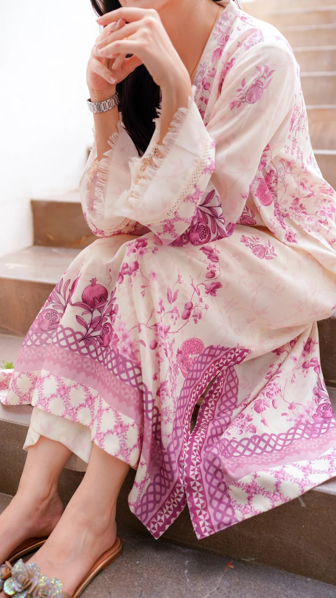 EIRA KAFTAN AND IZAAR