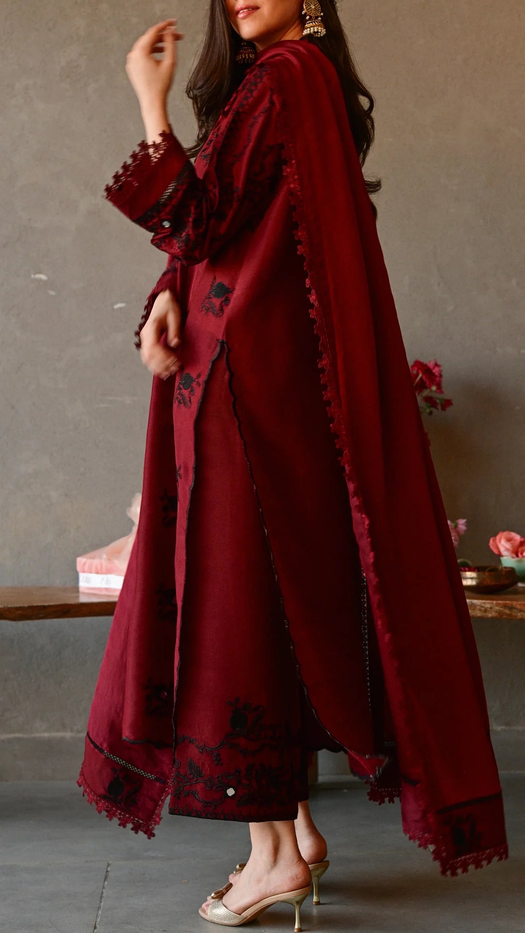 LUMI KURTA AND EMBROIDERED IZAAR