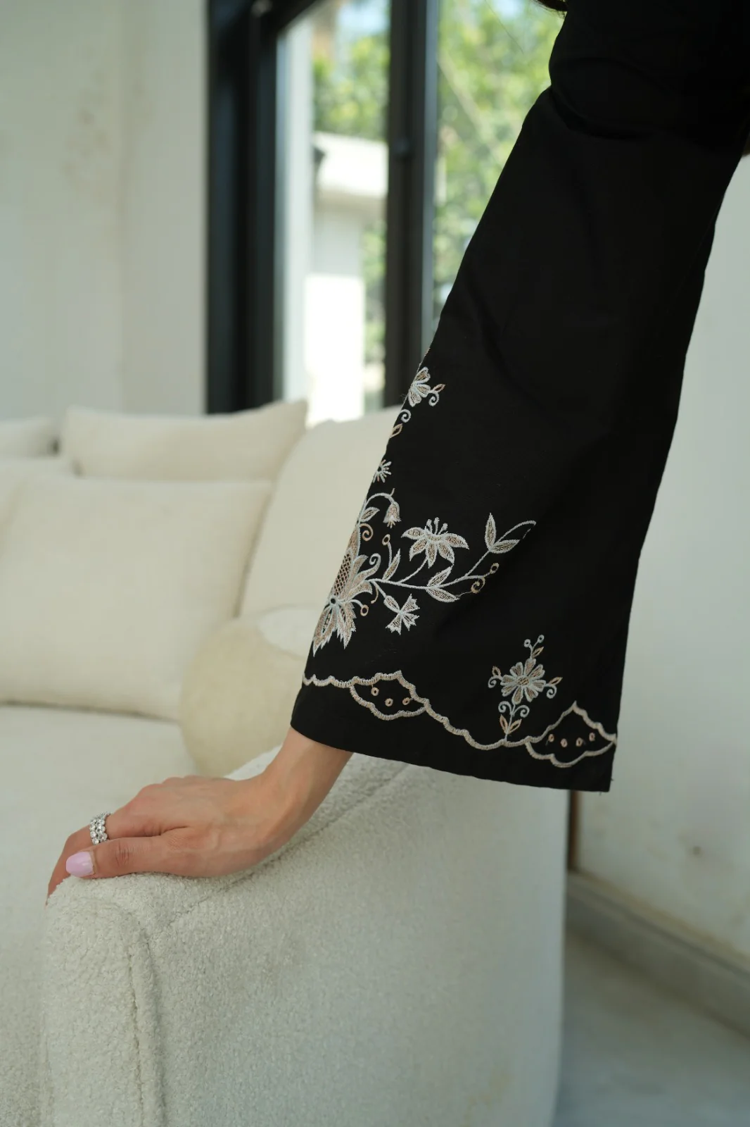 RUMI - BLACK EMBROIDERED KURTA