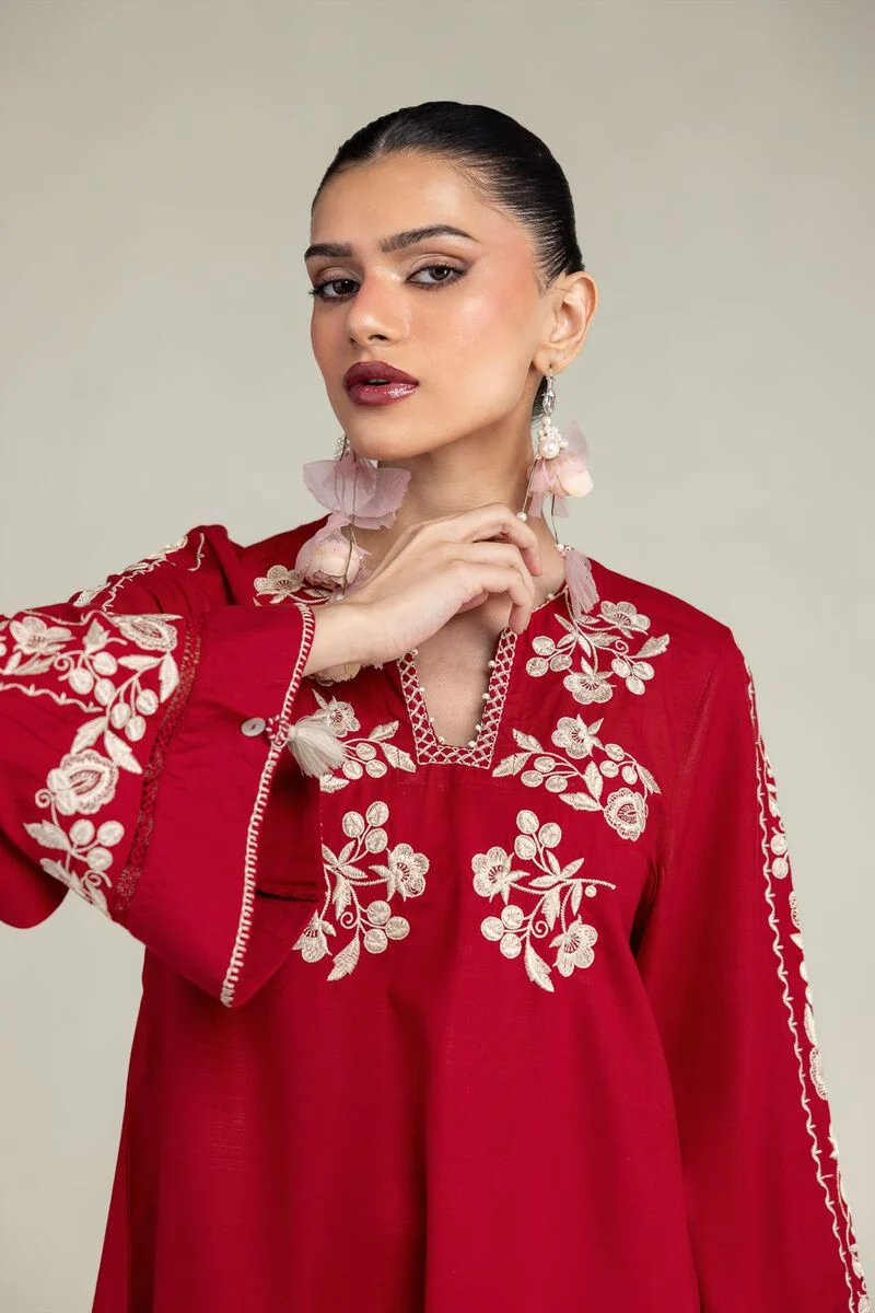 RED FLORAL EMBROIDERED POLYESTER SILK SUIT