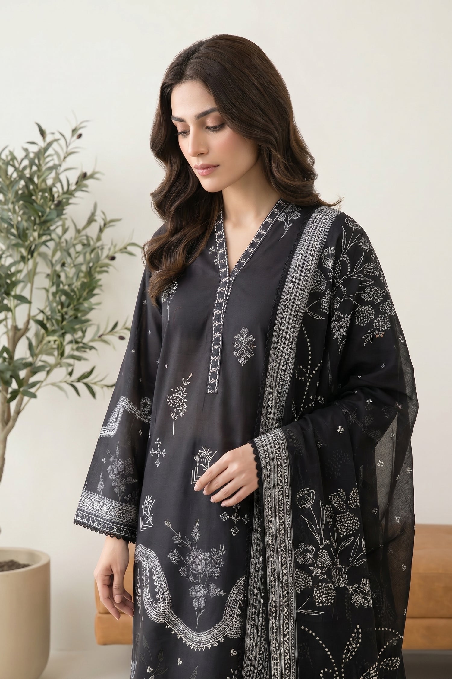 LAKHANY 03 PIECE STITCHED MONOCHROME PRINTED LAWN