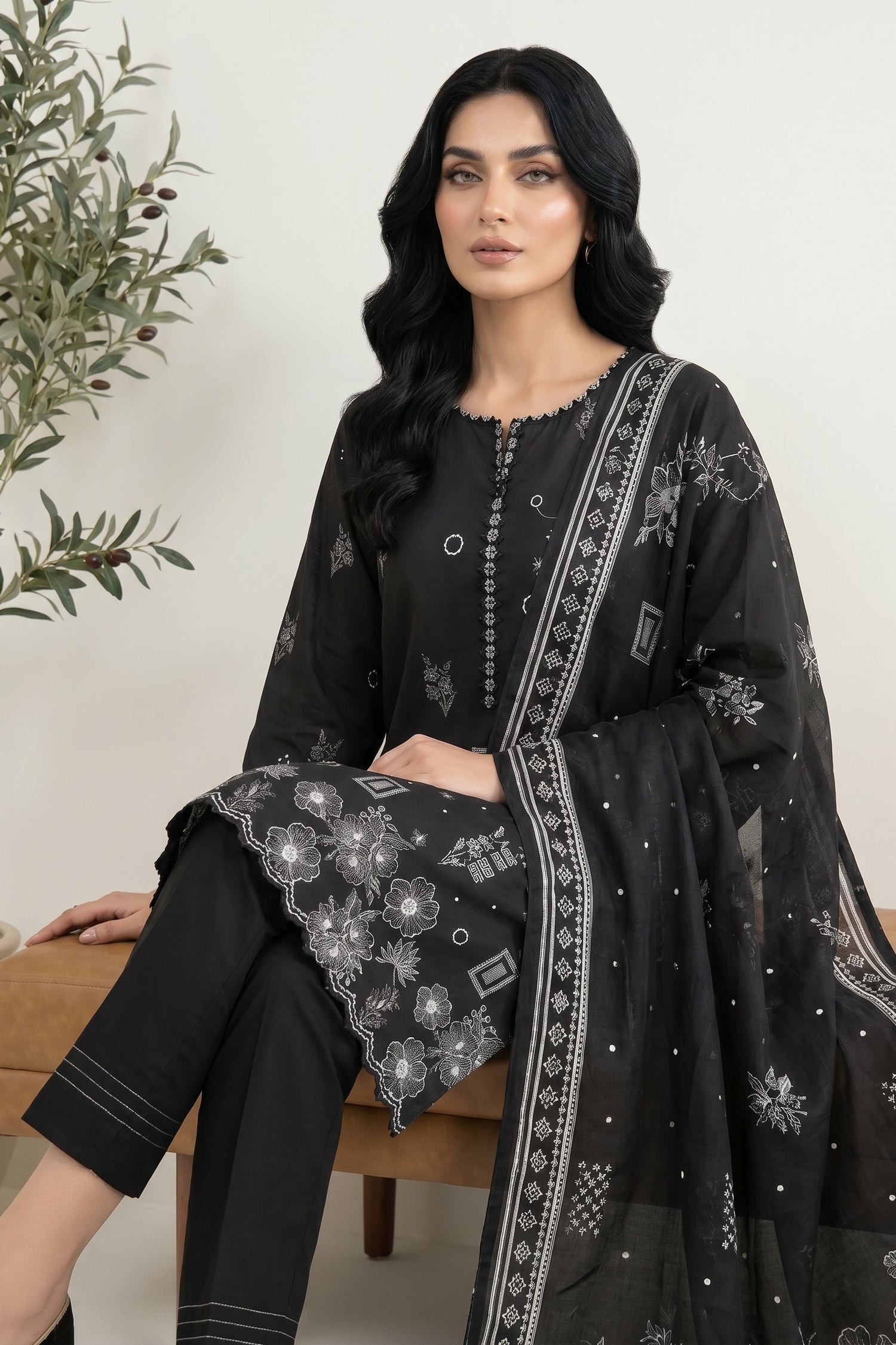 LAKHANY 03 PIECE STITCHED MONOCHROME PRINTED LAWN