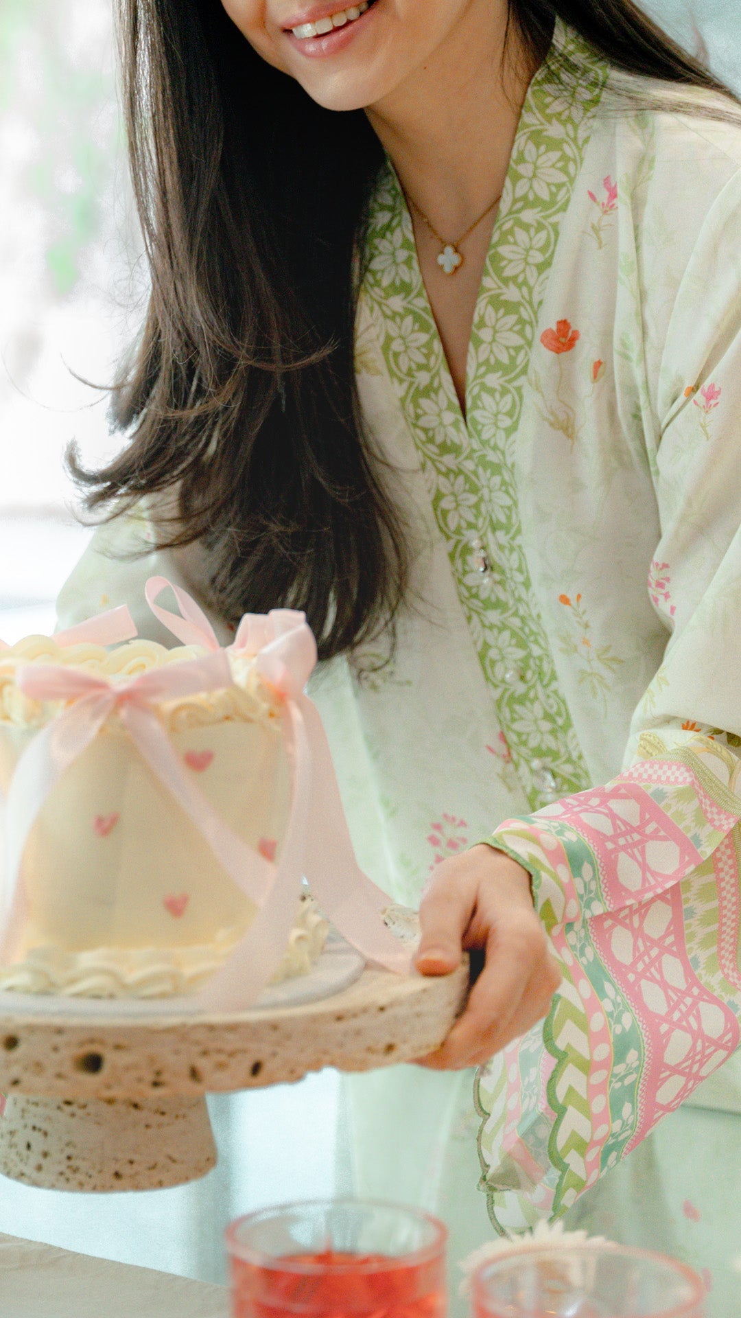 VELA KAFTAN AND IZAAR