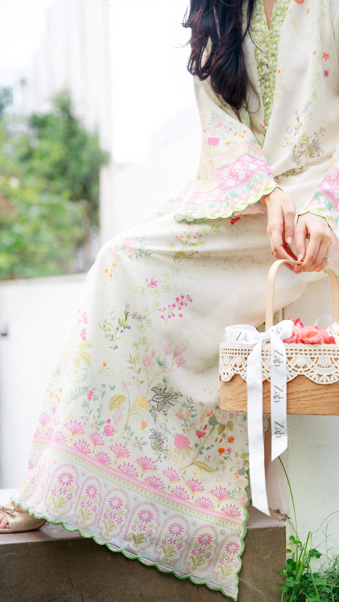 VELA KAFTAN AND IZAAR