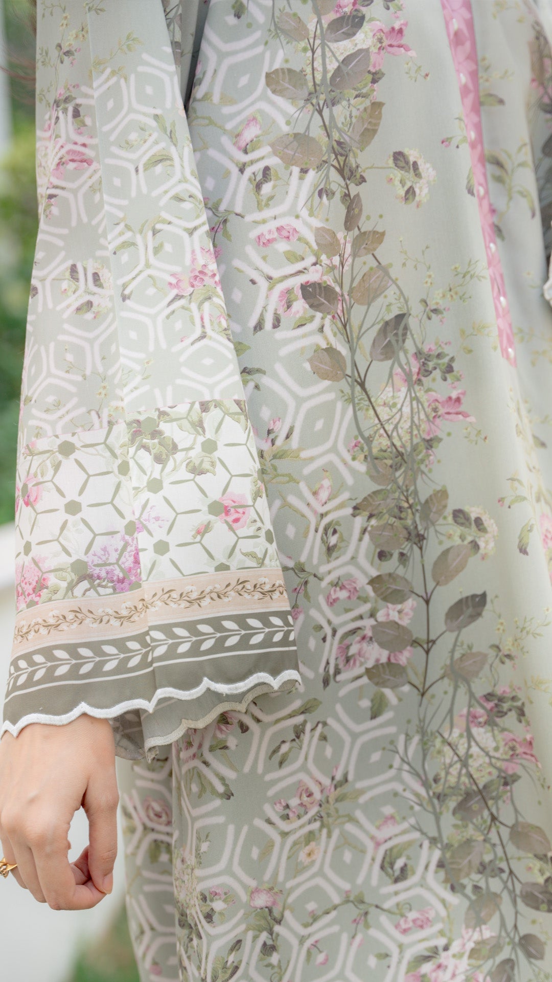 COVE KAFTAN AND IZAAR