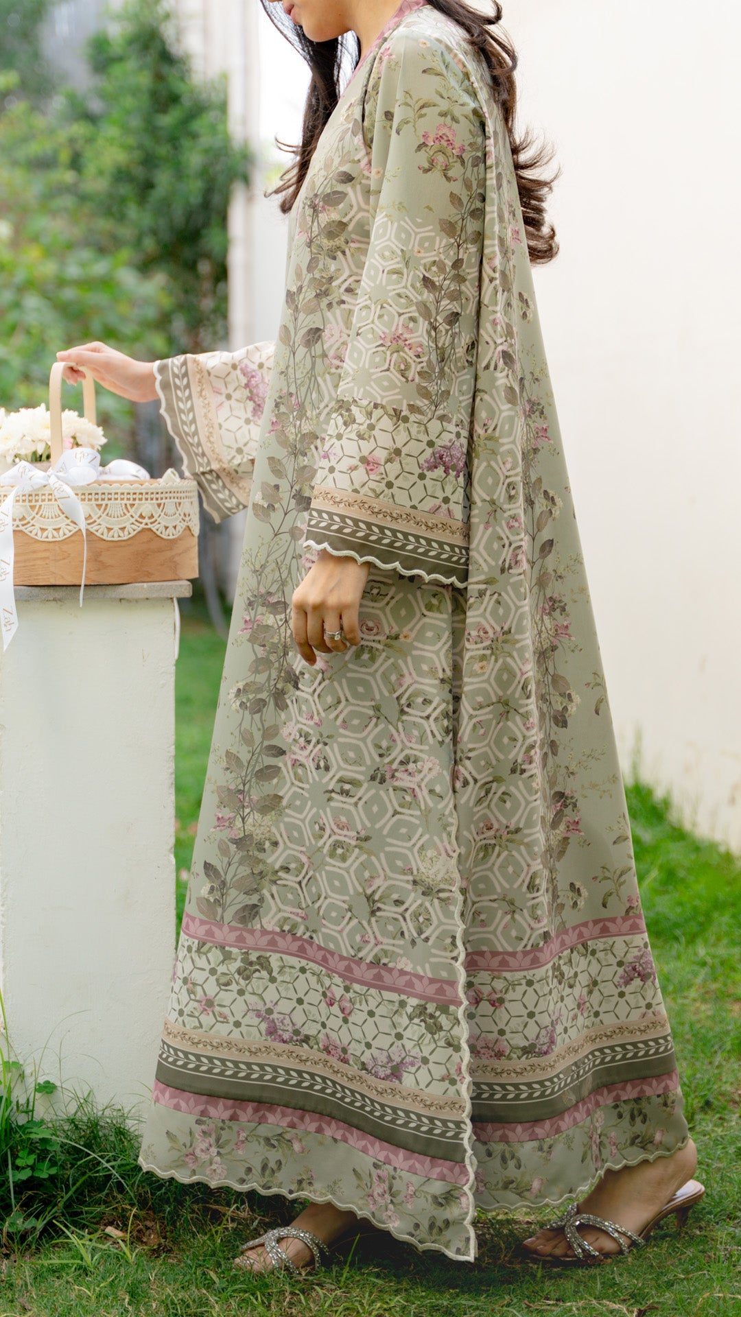 COVE KAFTAN AND IZAAR