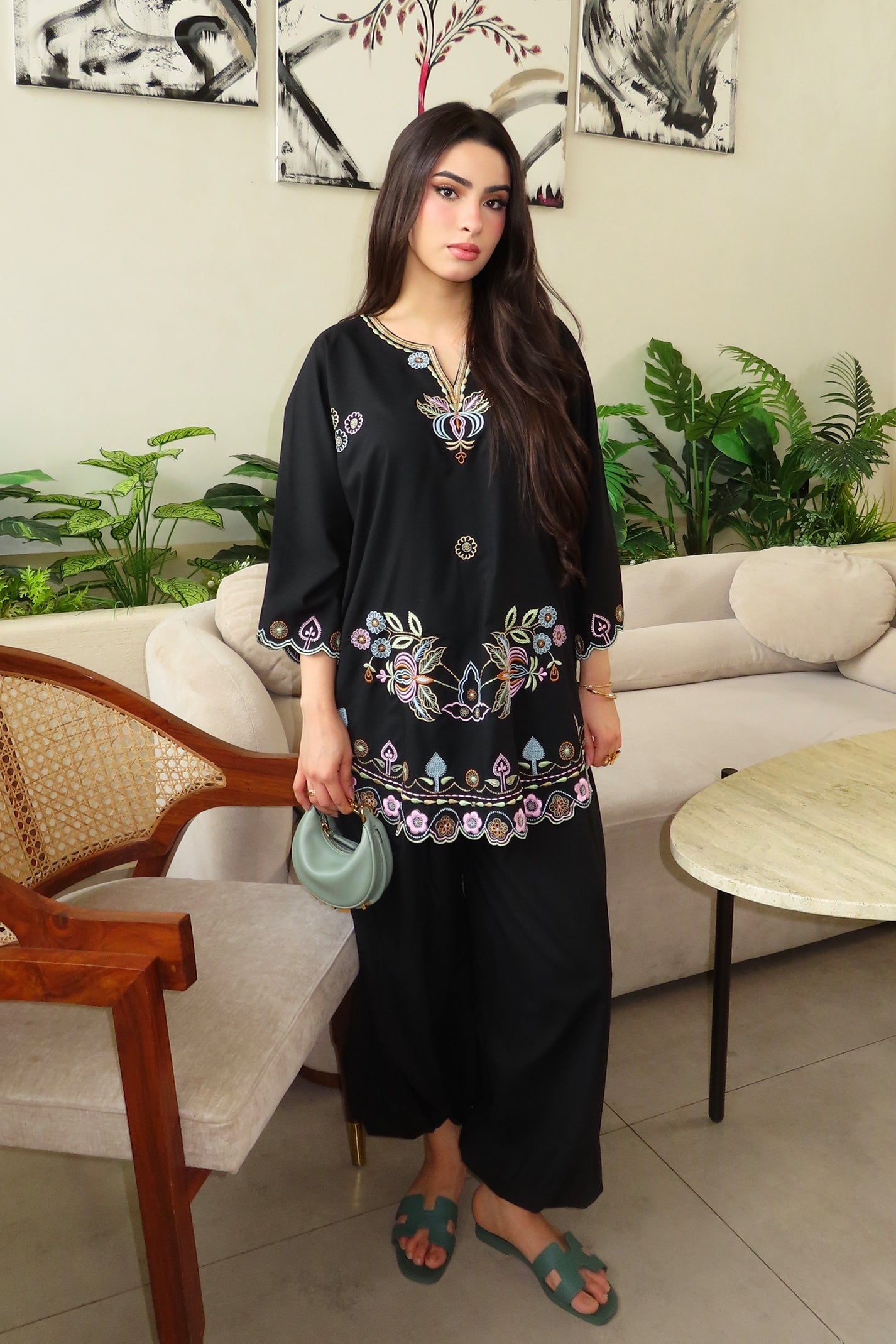 ELARA BLACK