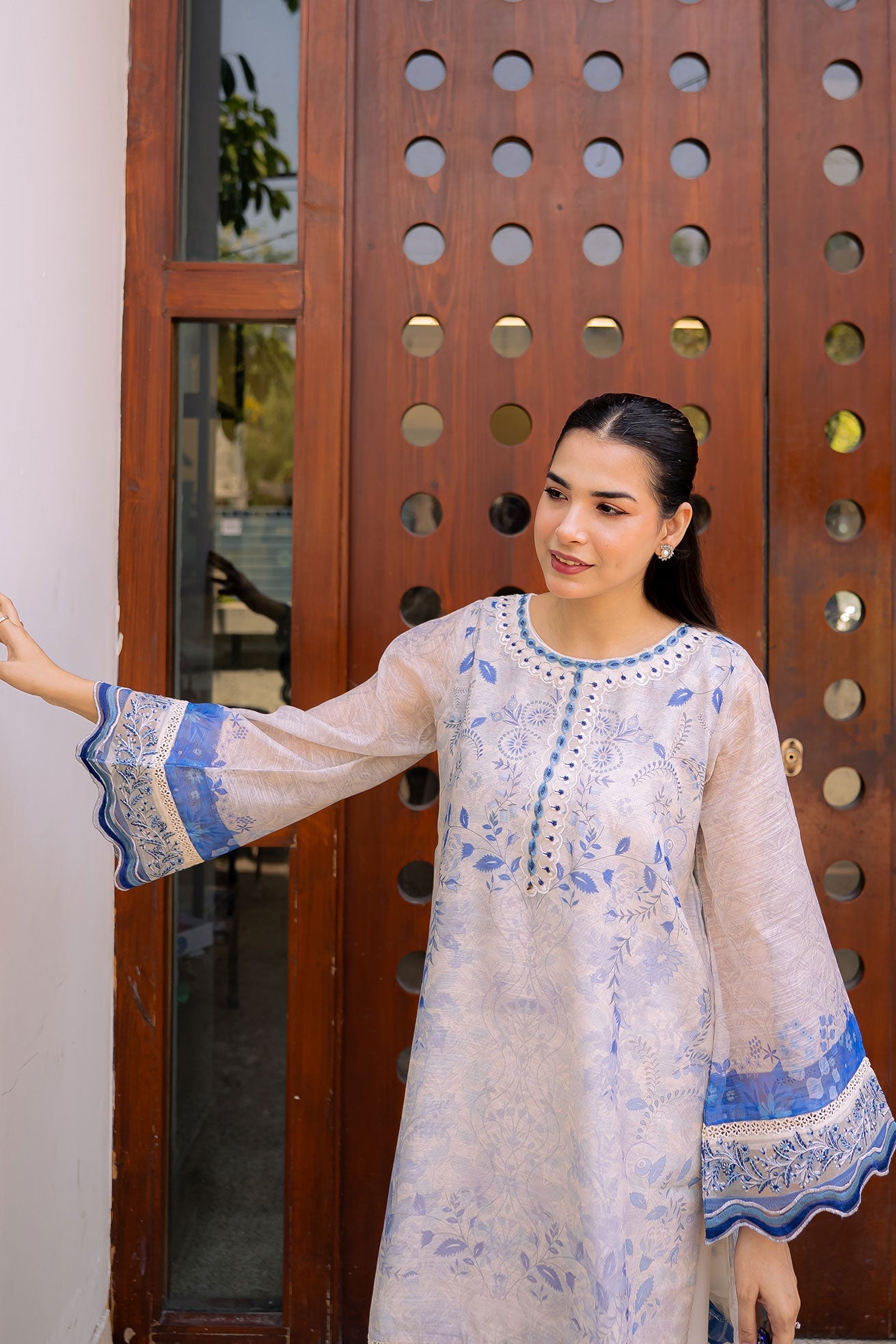 DHANAK FW25DA-2864 OFF-WHITE 2PCS EMBROIDERED KURTA WITH TROUSER