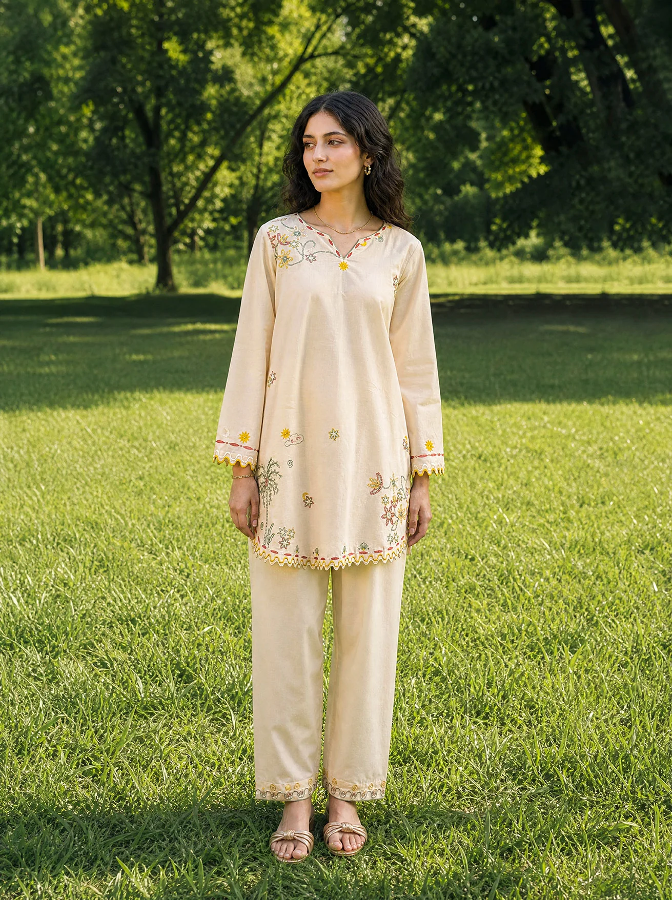 DHANAK SS26DC-2622 CREAM 2PCS EMBROIDERED KURTA WITH TROUSER