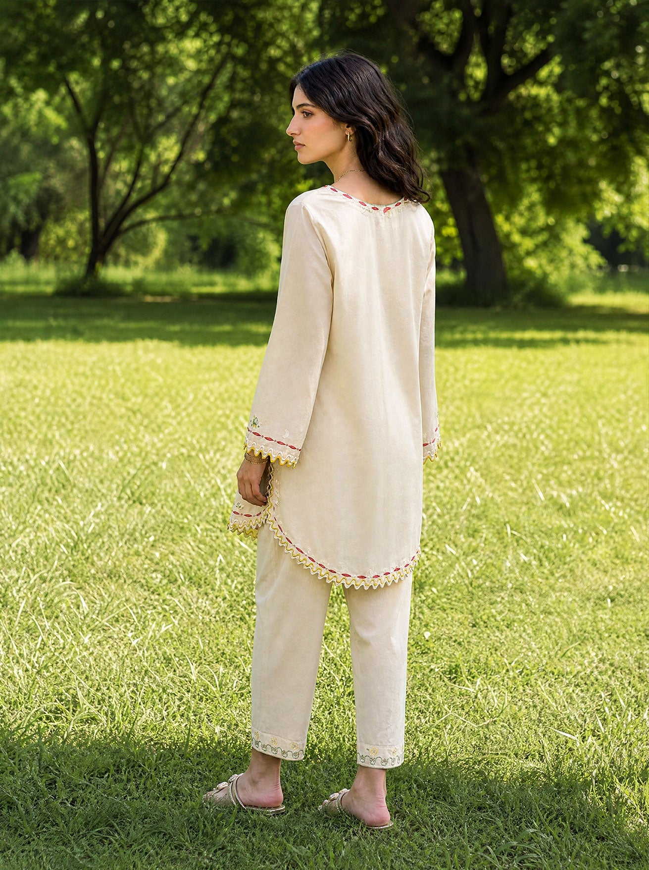 DHANAK SS26DC-2622 CREAM 2PCS EMBROIDERED KURTA WITH TROUSER