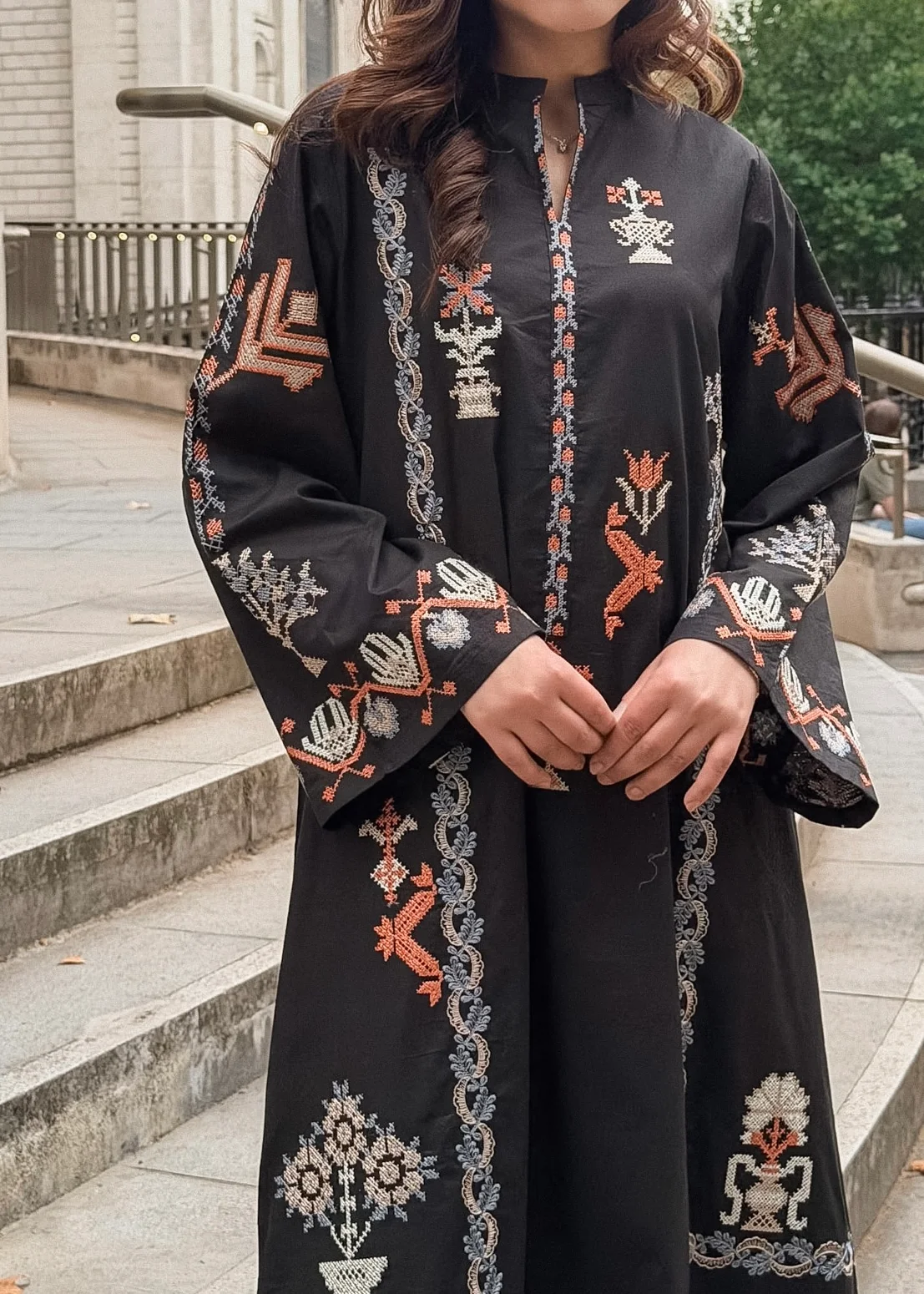 ONYX - BLACK EMBROIDERED KAFTAN