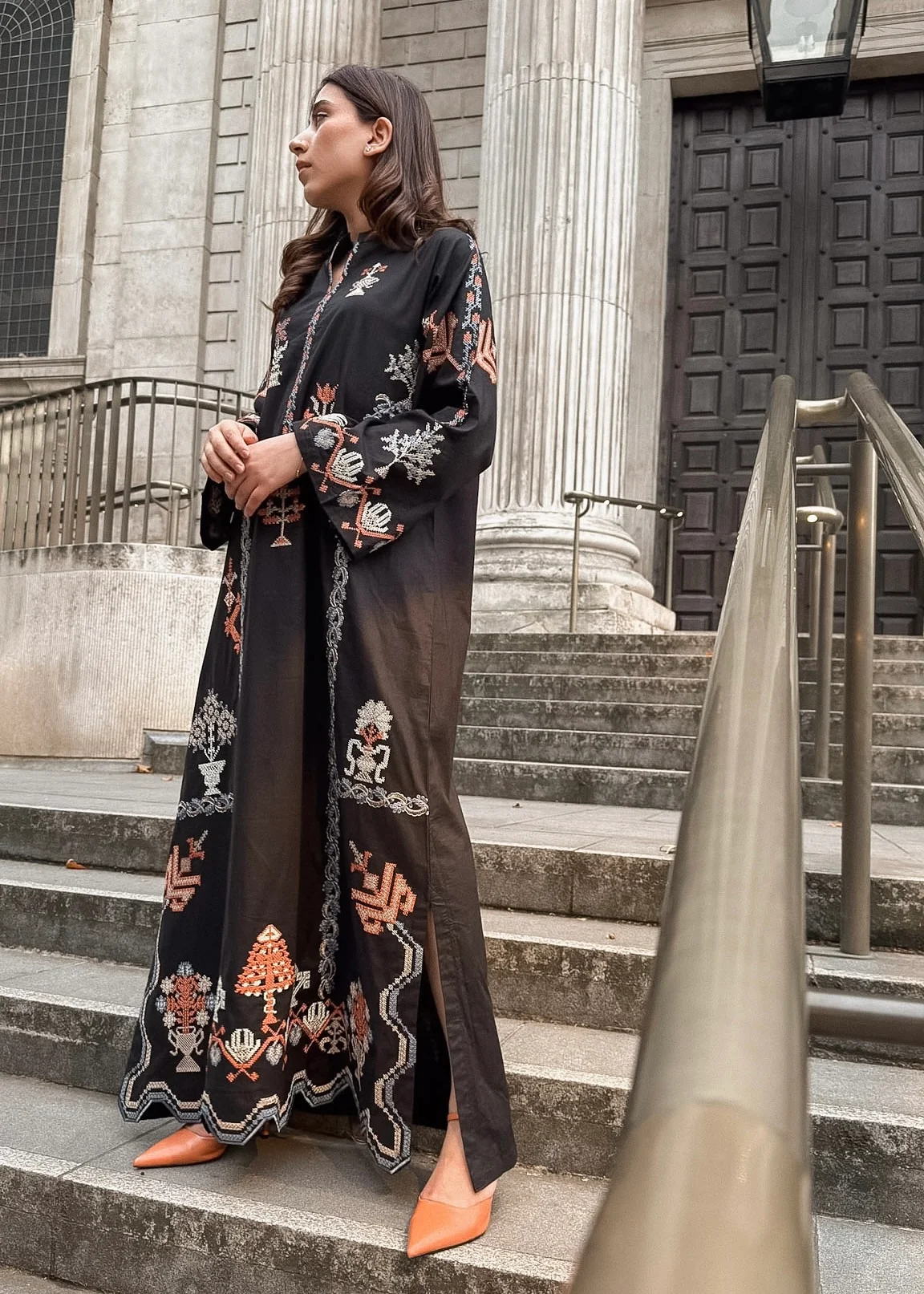 ONYX - BLACK EMBROIDERED KAFTAN