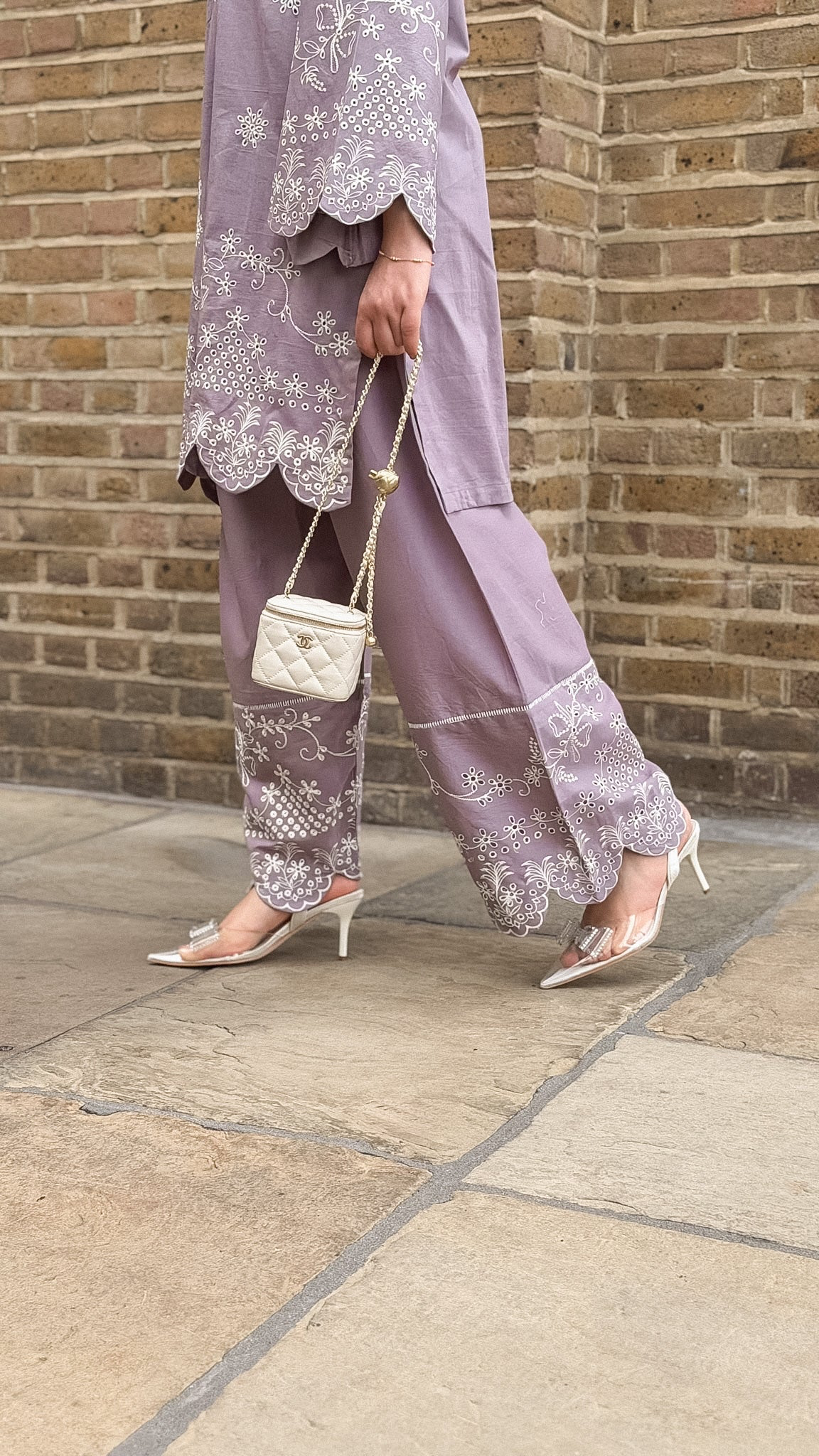 MAUVE SCHIFFLI EMBROIDERED SET