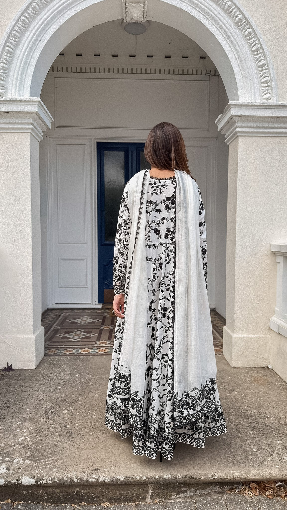 AMELIA - WHITE EMBROIDERED KALIDAR