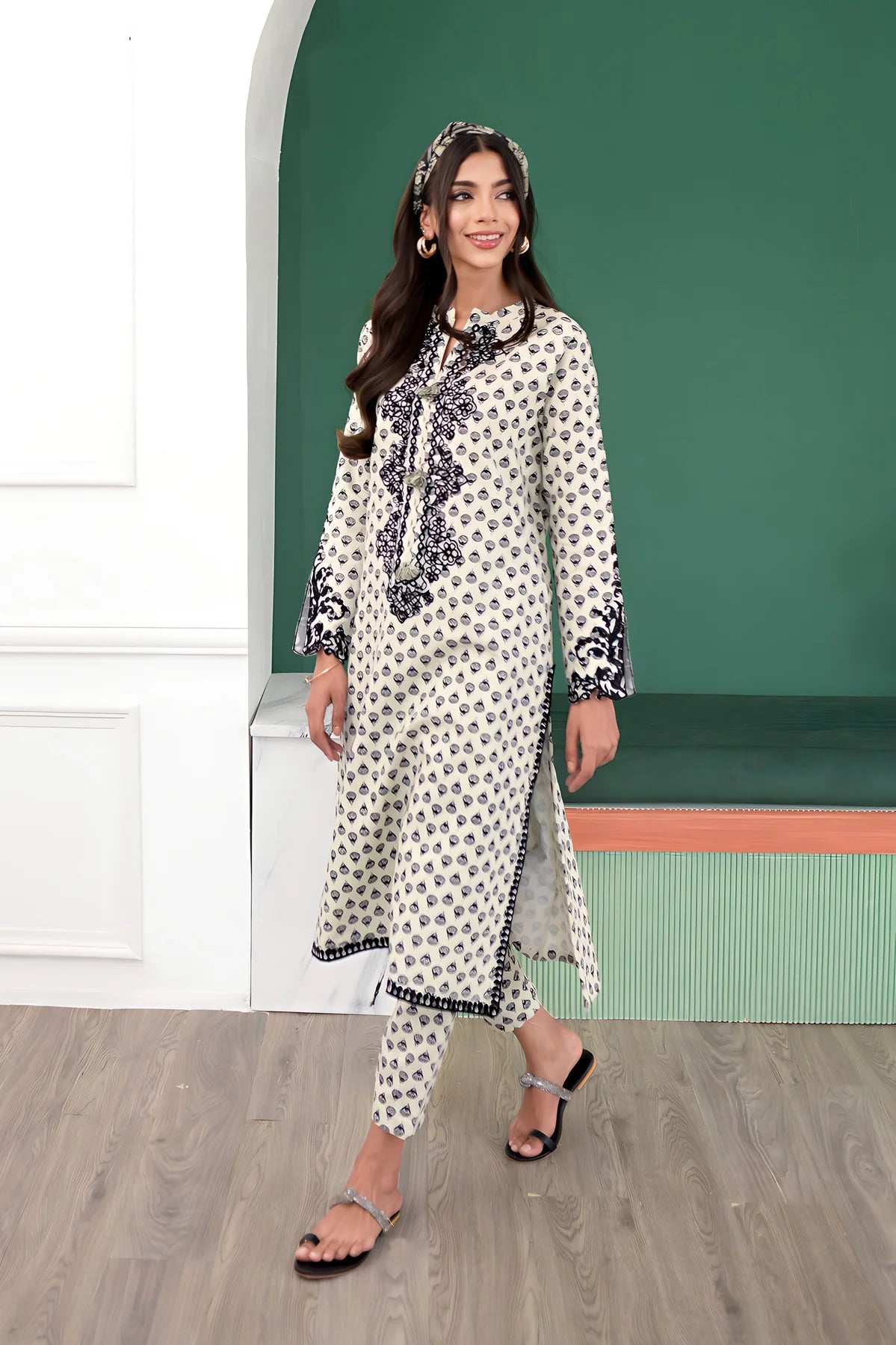 IVORY EMBROIDERED FALL SET NPA2-23335