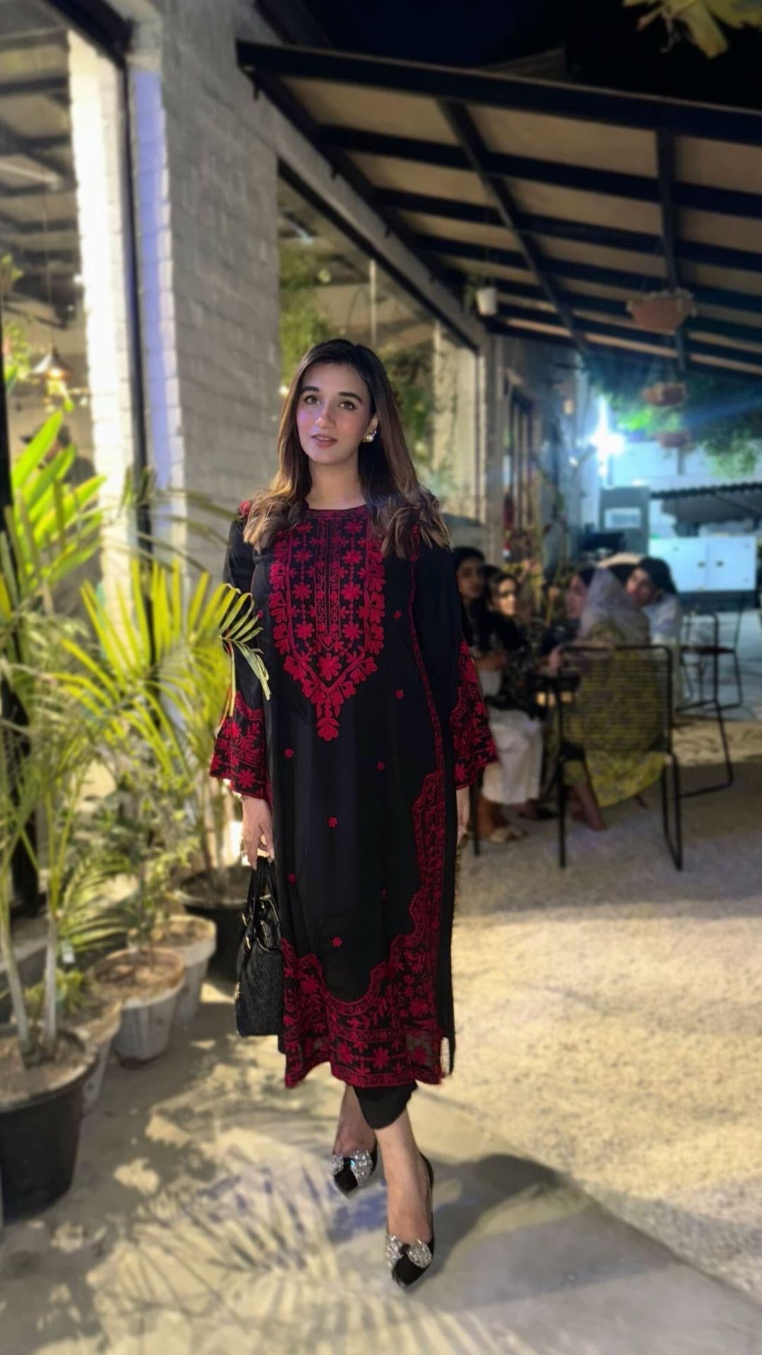 EMBROIDERED RED ARI WORK (2 PC)