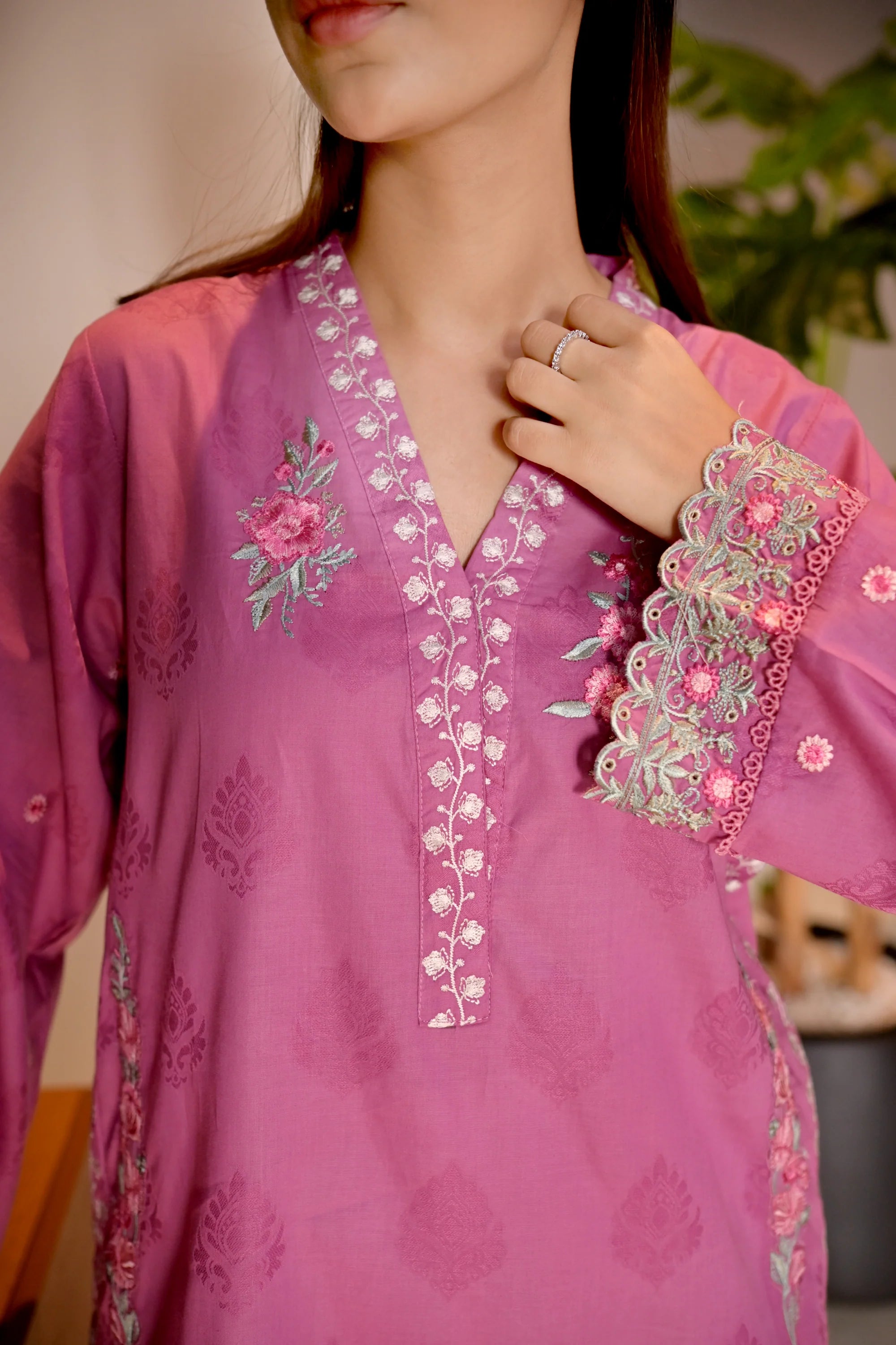 01 PIECE READY TO WEAR EMBROIDERED COTTON JACQUARD SHIRT
