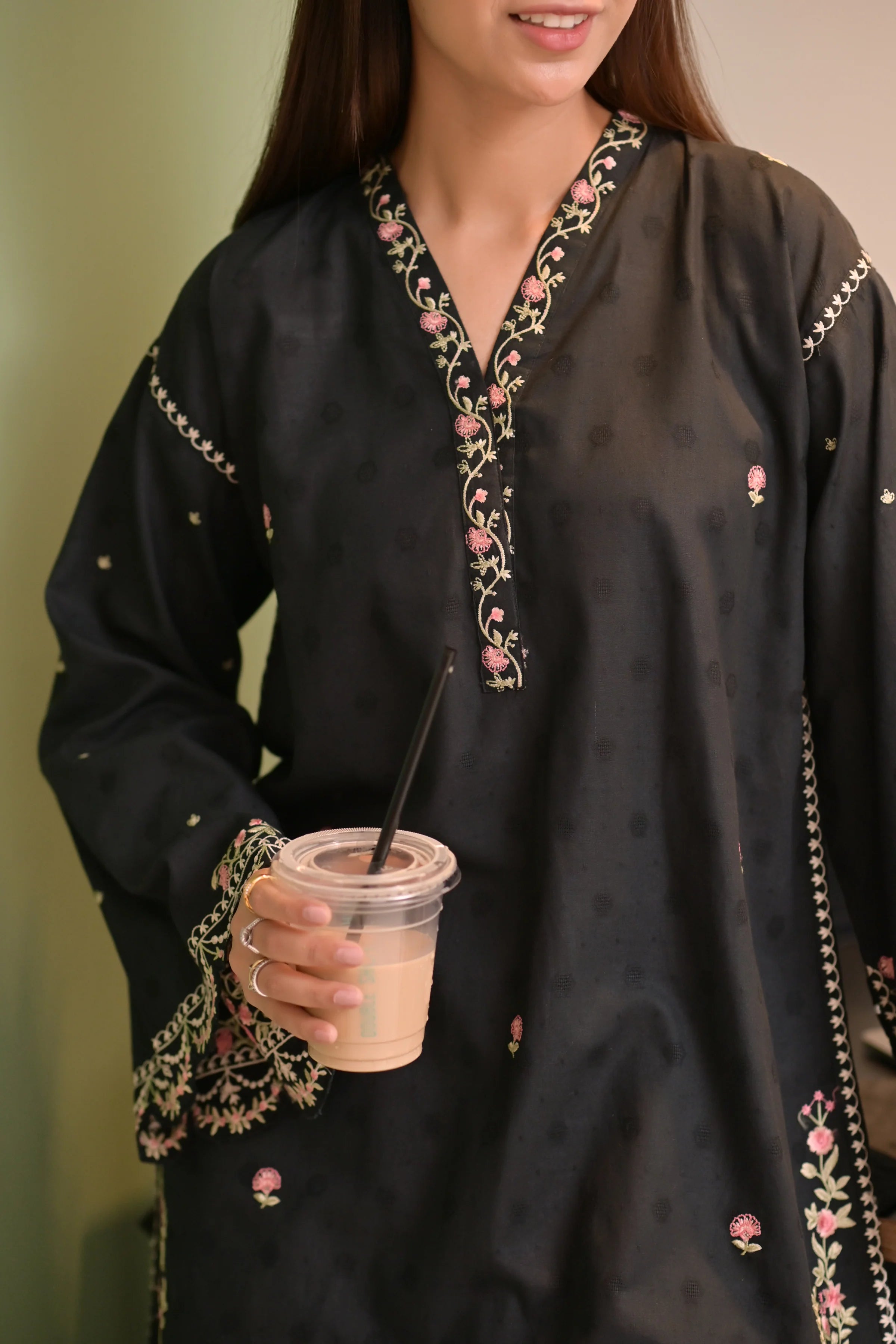 01 PIECE READY TO WEAR EMBROIDERED COTTON JACQUARD SHIRT
