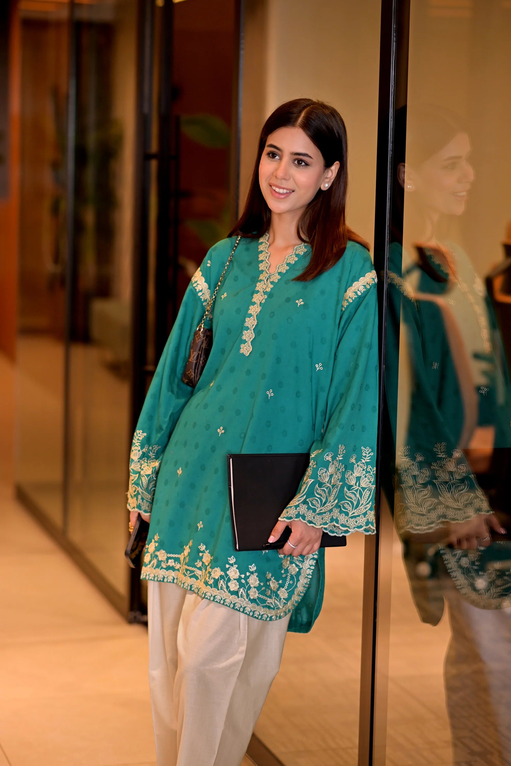 01 PIECE READY TO WEAR EMBROIDERED COTTON JACQUARD SHIRT