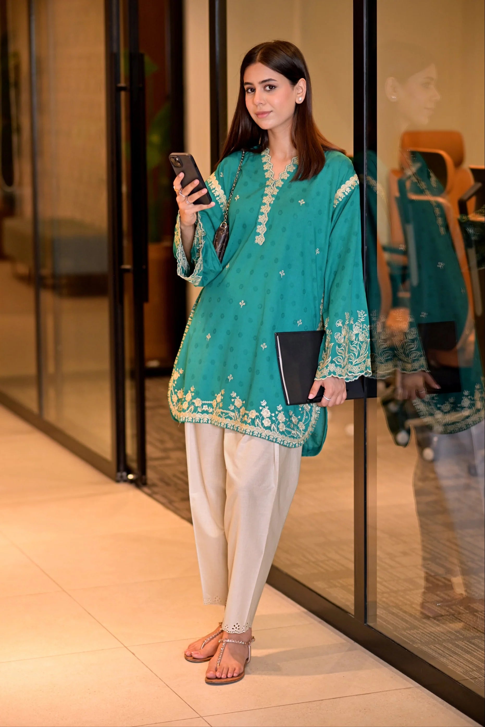 01 PIECE READY TO WEAR EMBROIDERED COTTON JACQUARD SHIRT