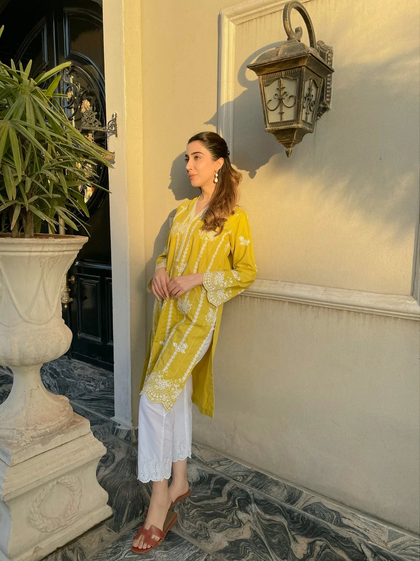 BUMBLEBEE SCHIFFLI EMBROIDERED KURTA
