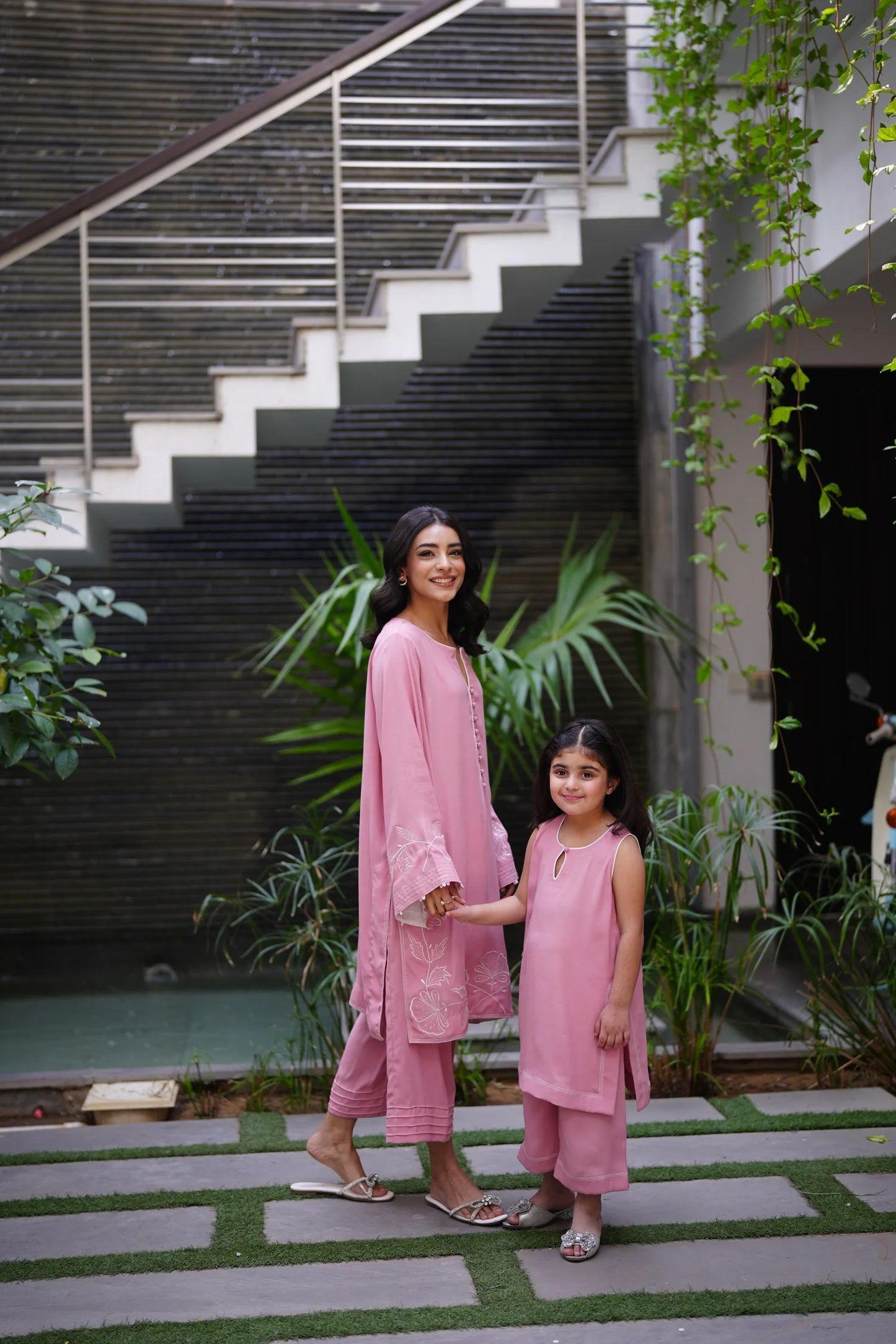 LITTLE LAIBA