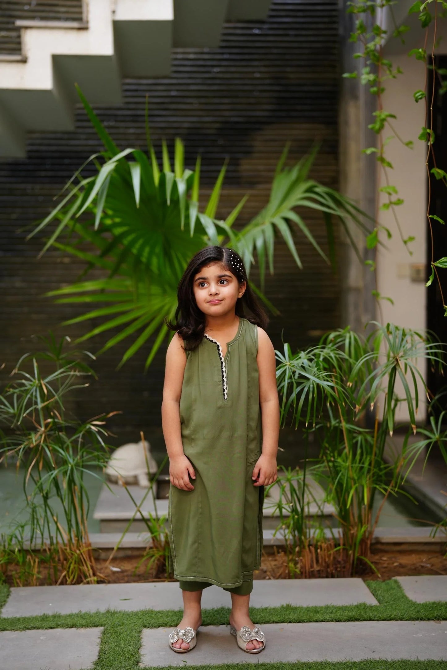 LITTLE ESHA