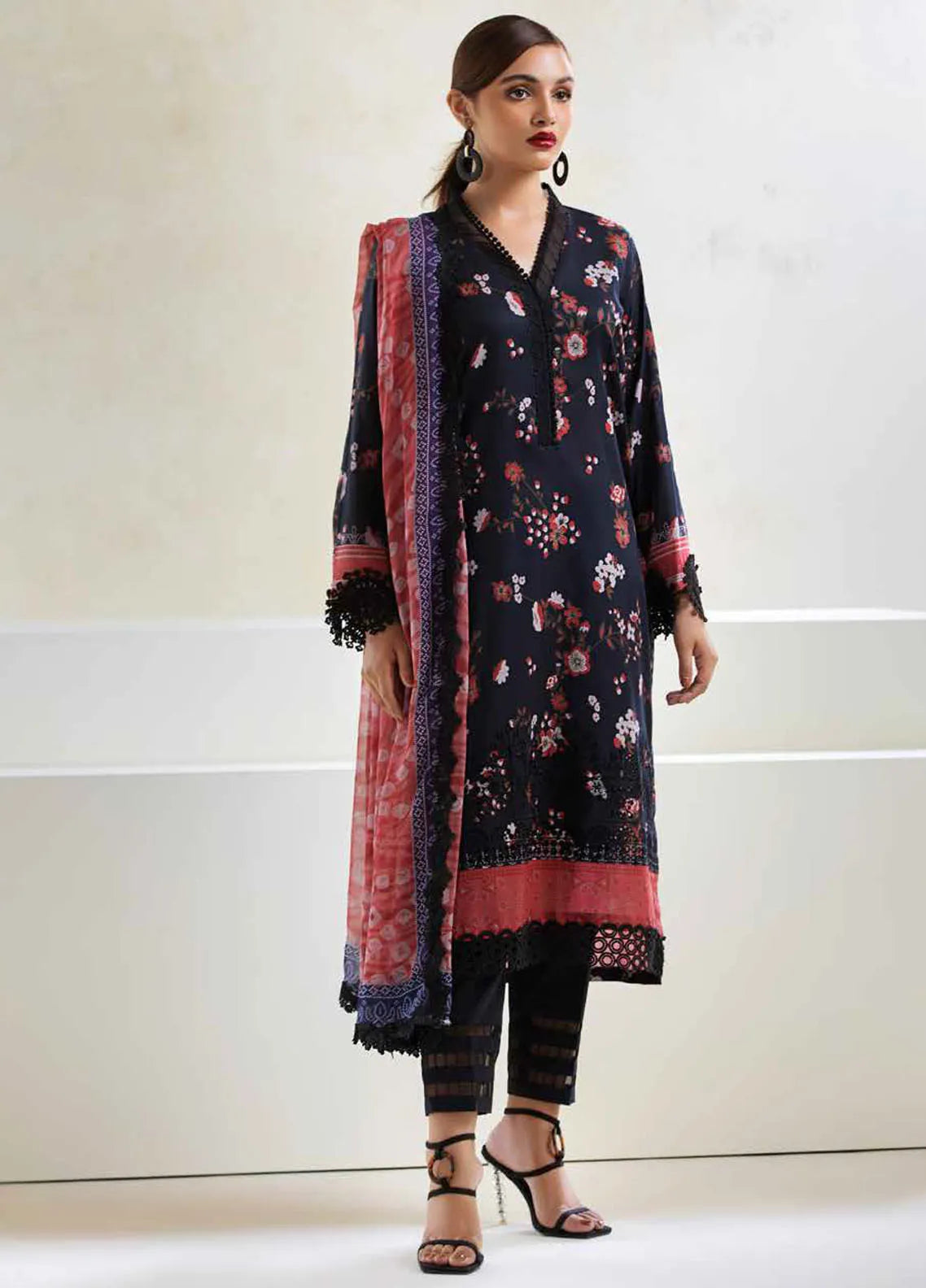 CHIKANKARI LAWN SUIT RA24A AF-88