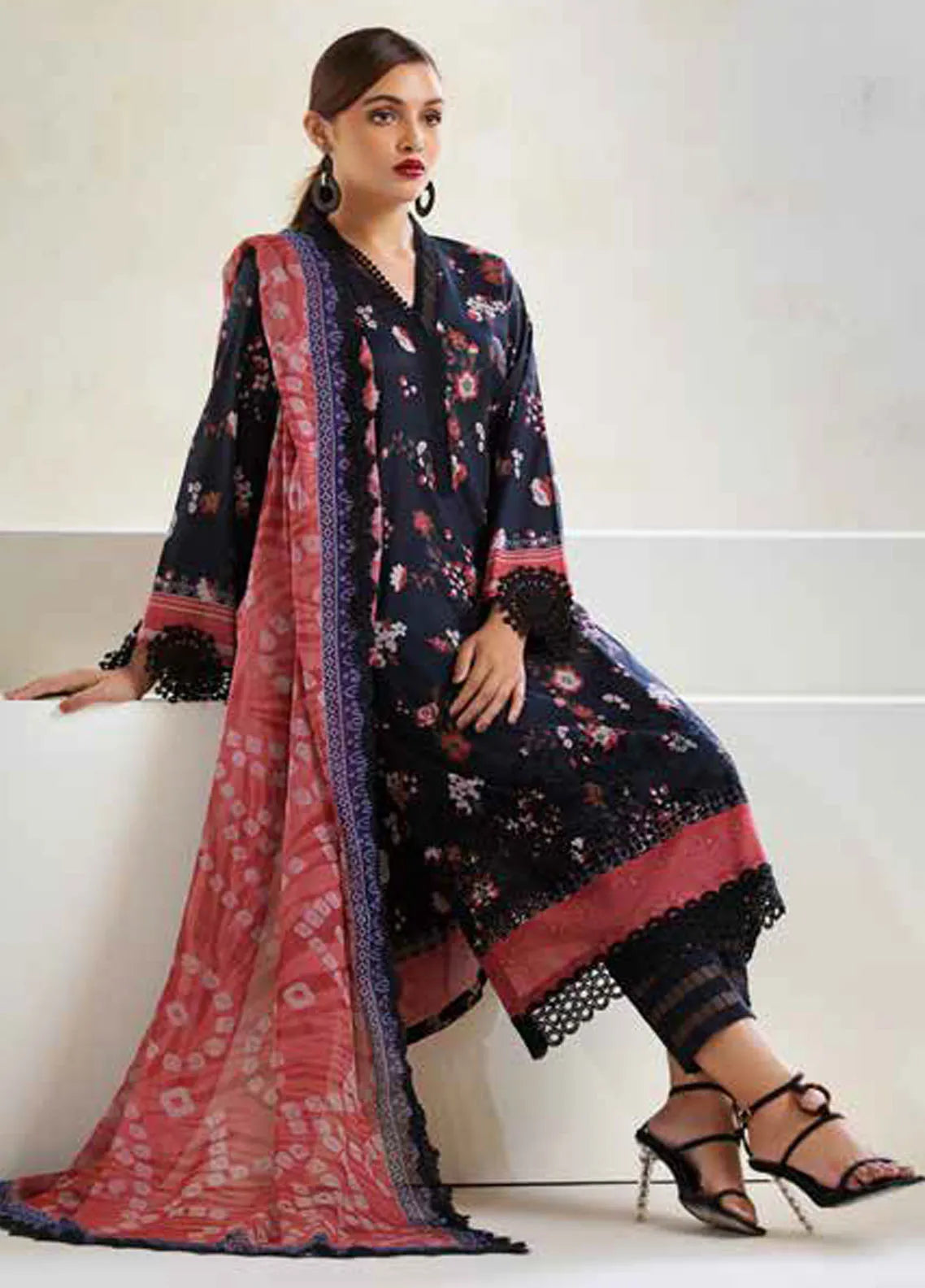 CHIKANKARI LAWN SUIT RA24A AF-88