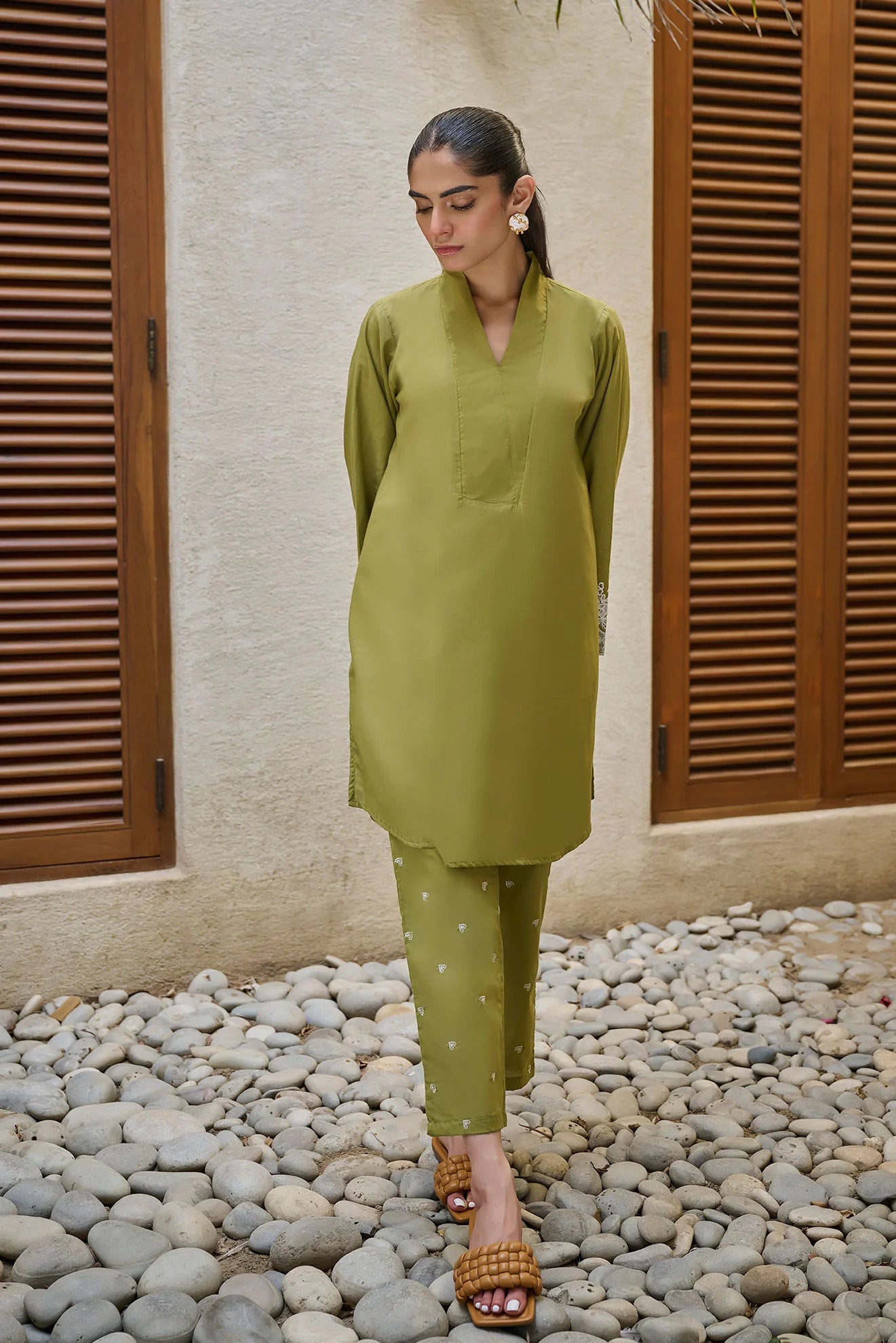 DHANAK SOLIDS | DC-2169 C-GREEN 2PCS EMBROIDERED KURTA WITH TROUSER