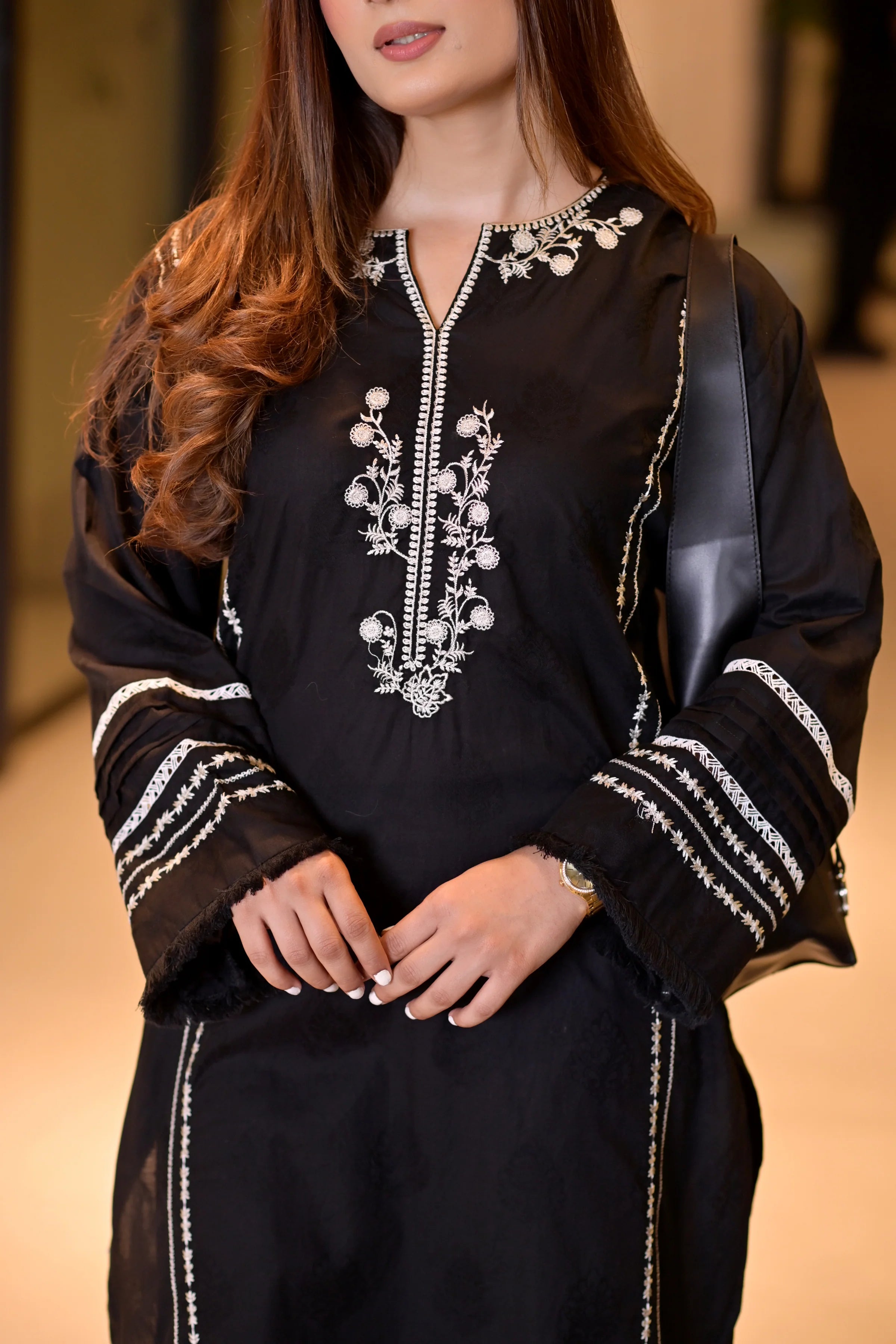 01 PIECE READY TO WEAR EMBROIDERED COTTON JACQUARD SHIRT