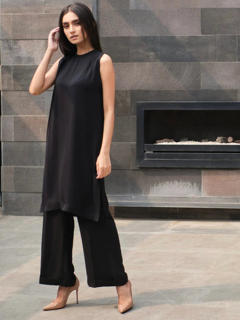 BLACK G-SUIT