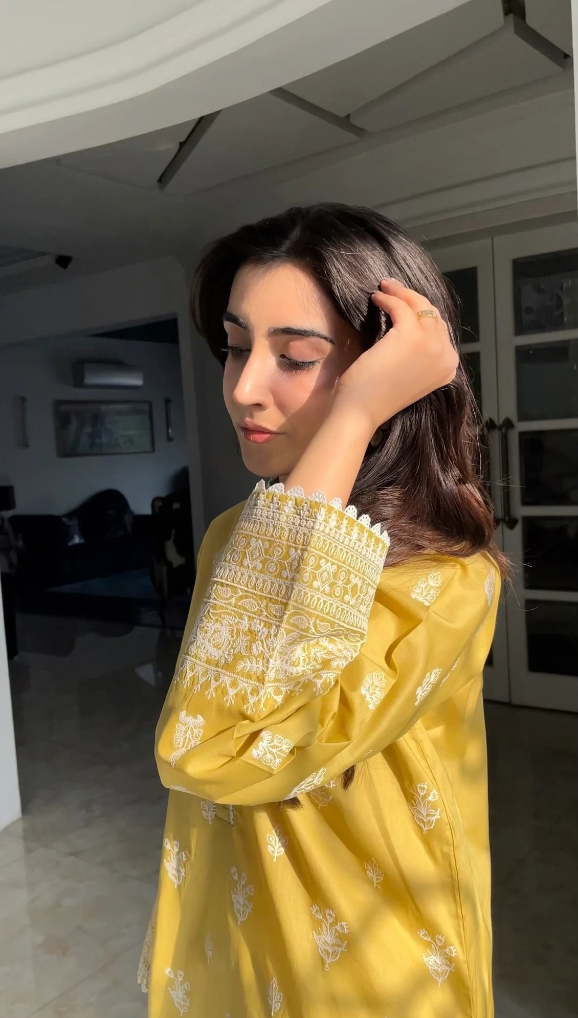 EVOCATIVE KURTA -BUMBLEBEE