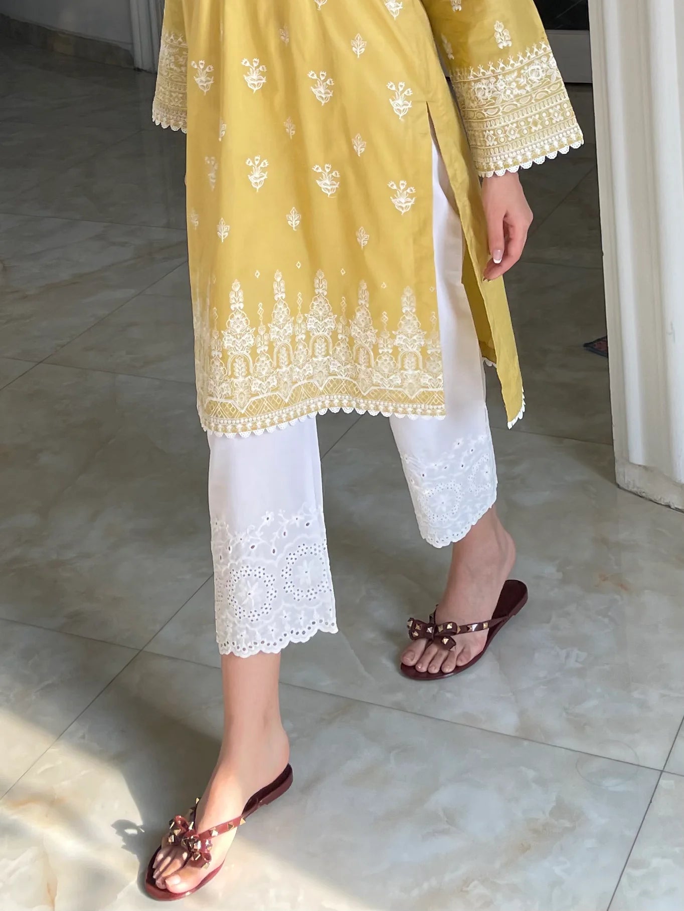 EVOCATIVE KURTA -BUMBLEBEE