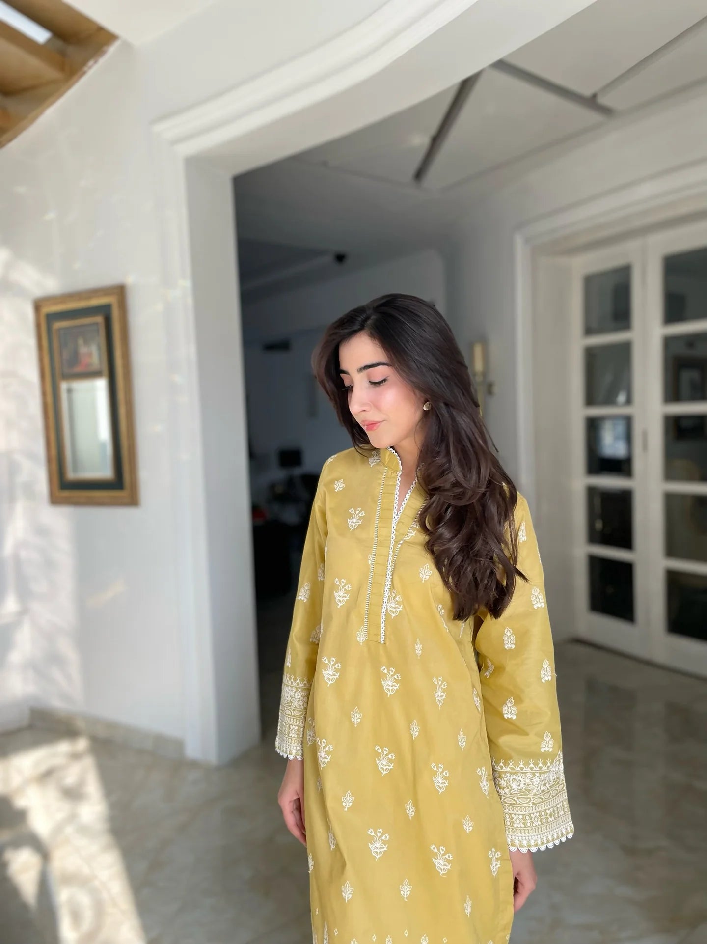 EVOCATIVE KURTA -BUMBLEBEE