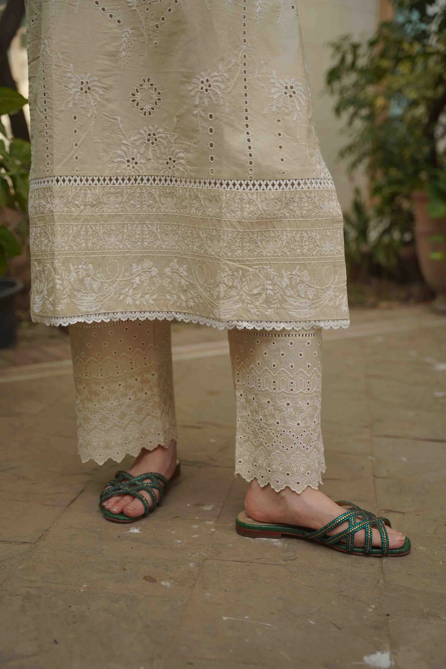 MOON FLOWER - CREAM SCHIFFLI CO-ORD SET