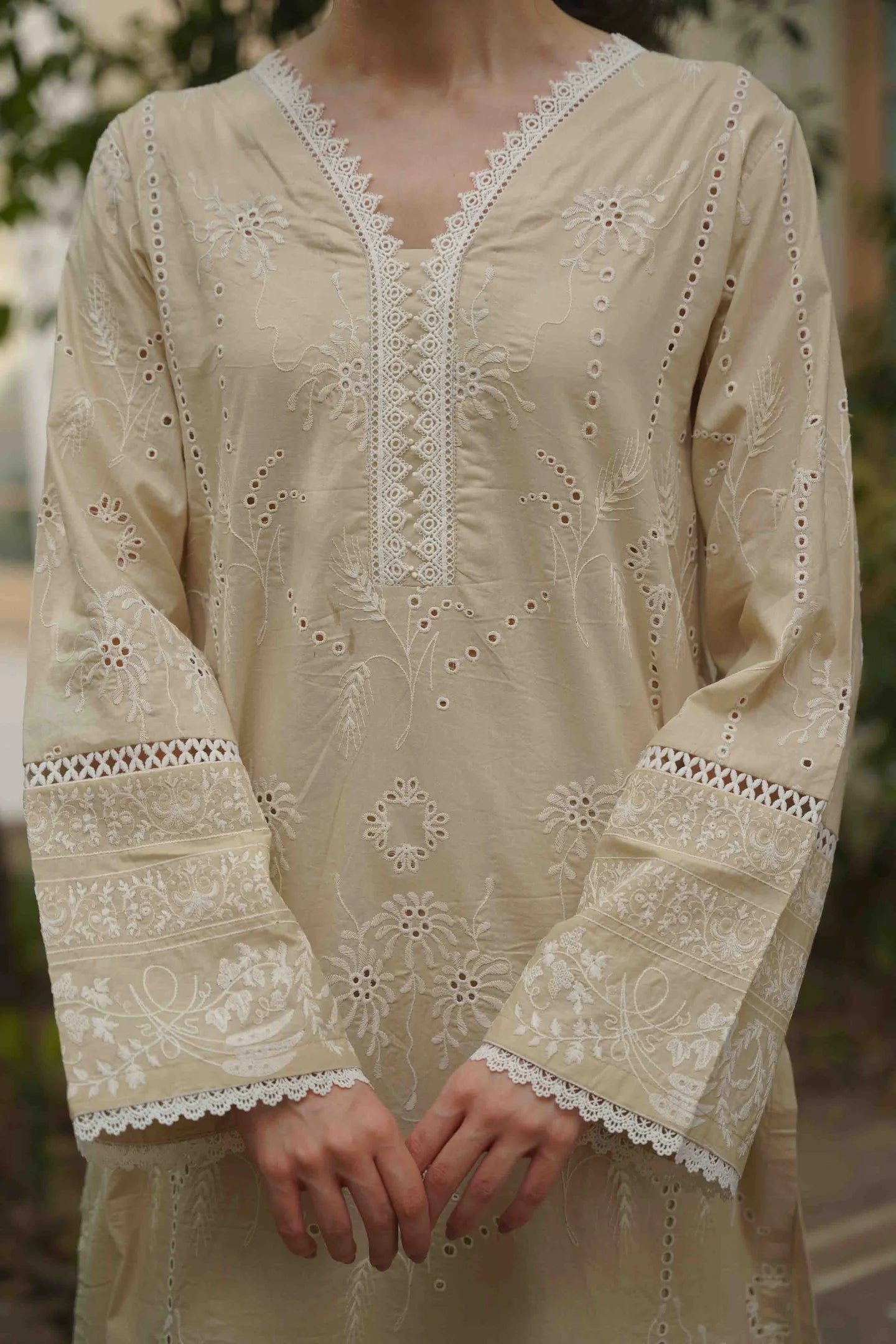MOON FLOWER - CREAM SCHIFFLI CO-ORD SET
