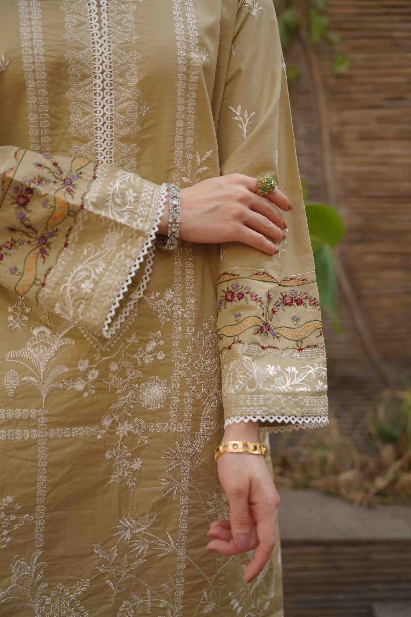 HOLLYHOCKS KURTA - BEIGE
