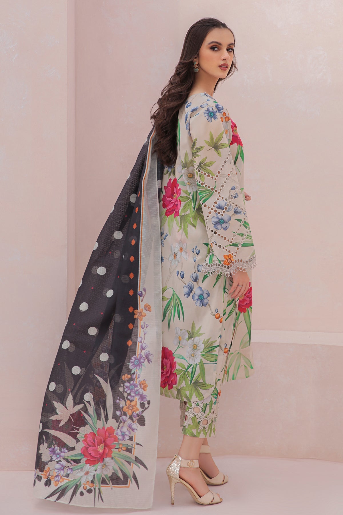 BAROQUE EMBROIDERED LAWN UF 332