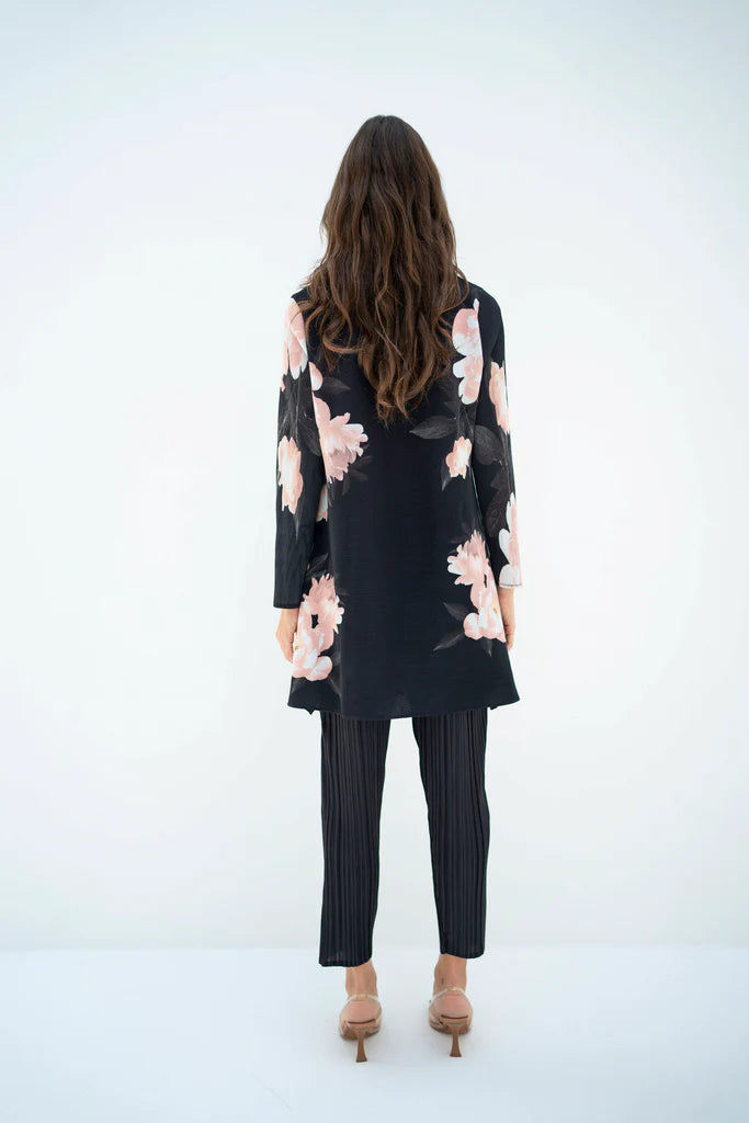 Pleated Haya Black Set With Capri Pants