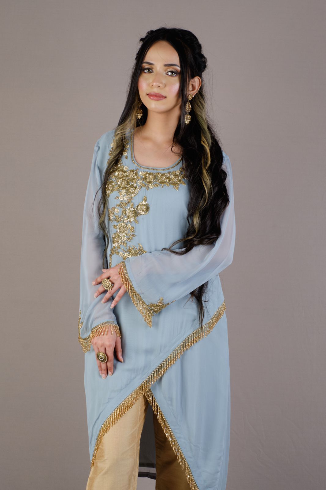 GOLD TINGE